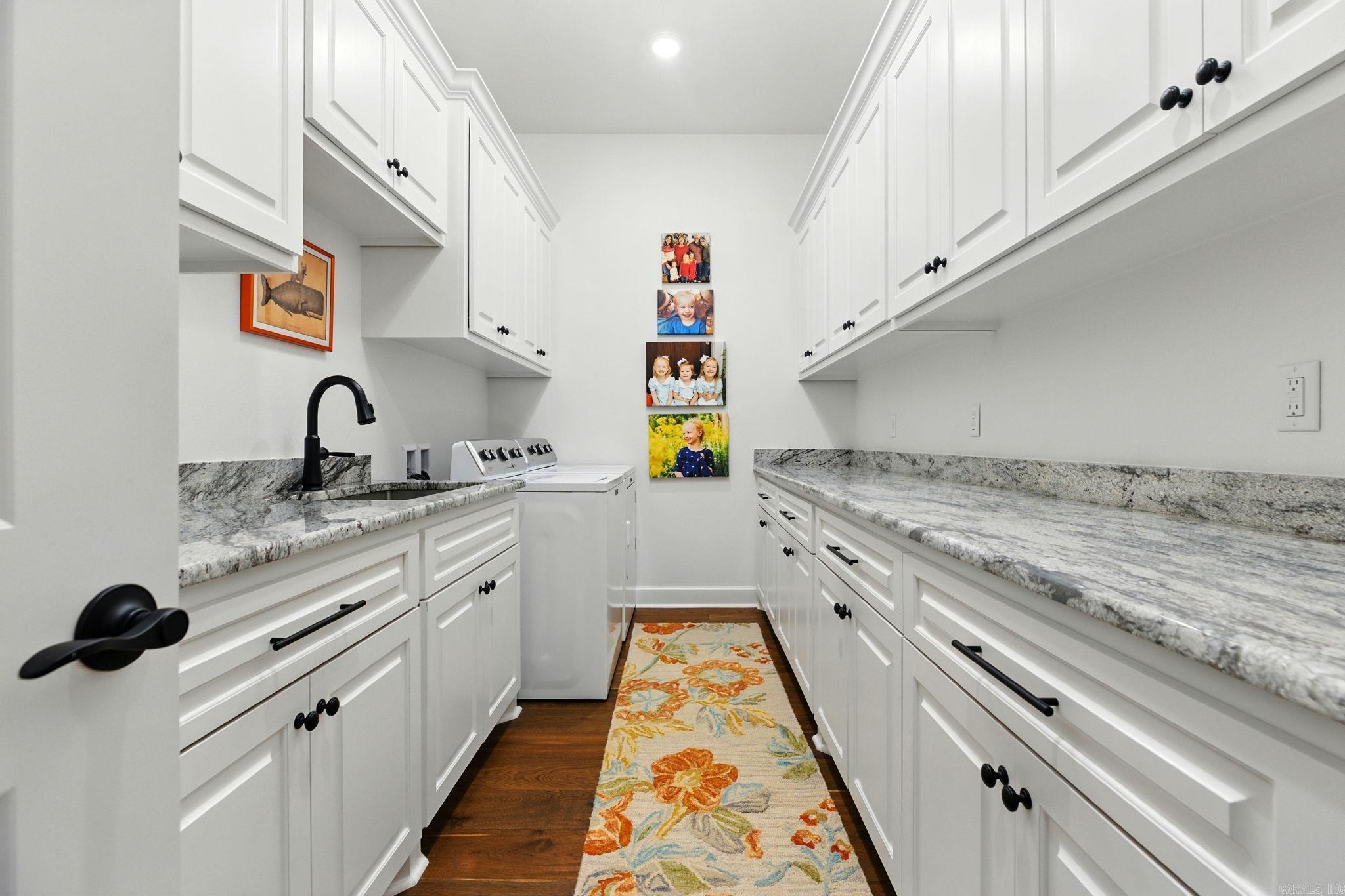 OAKDALE ESTATES - Residential