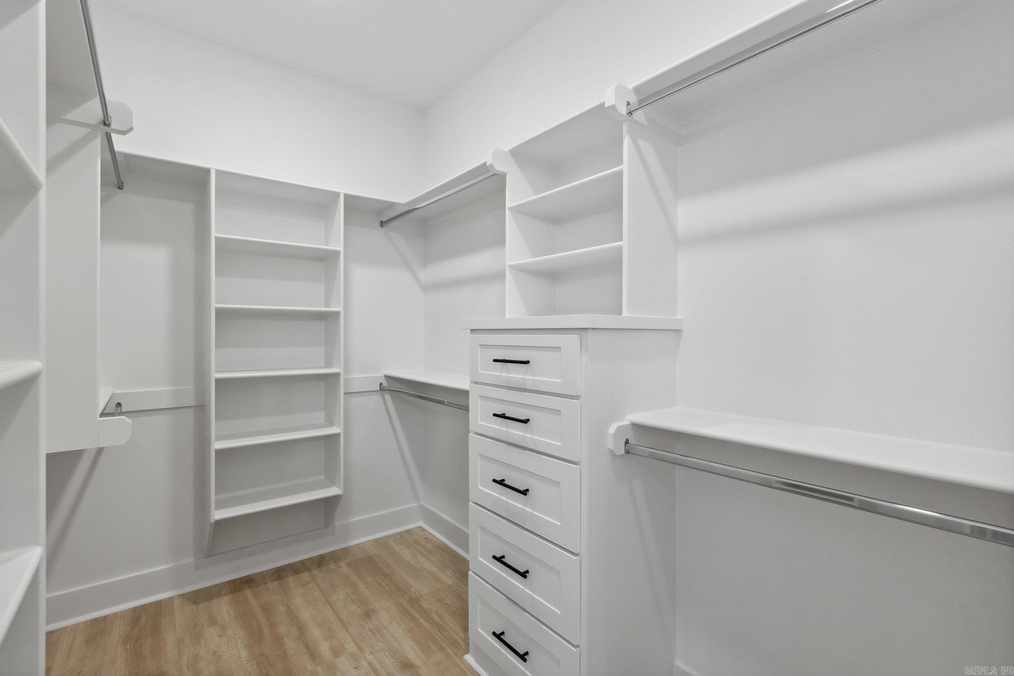 WINCHESTER ESTATES - Residential