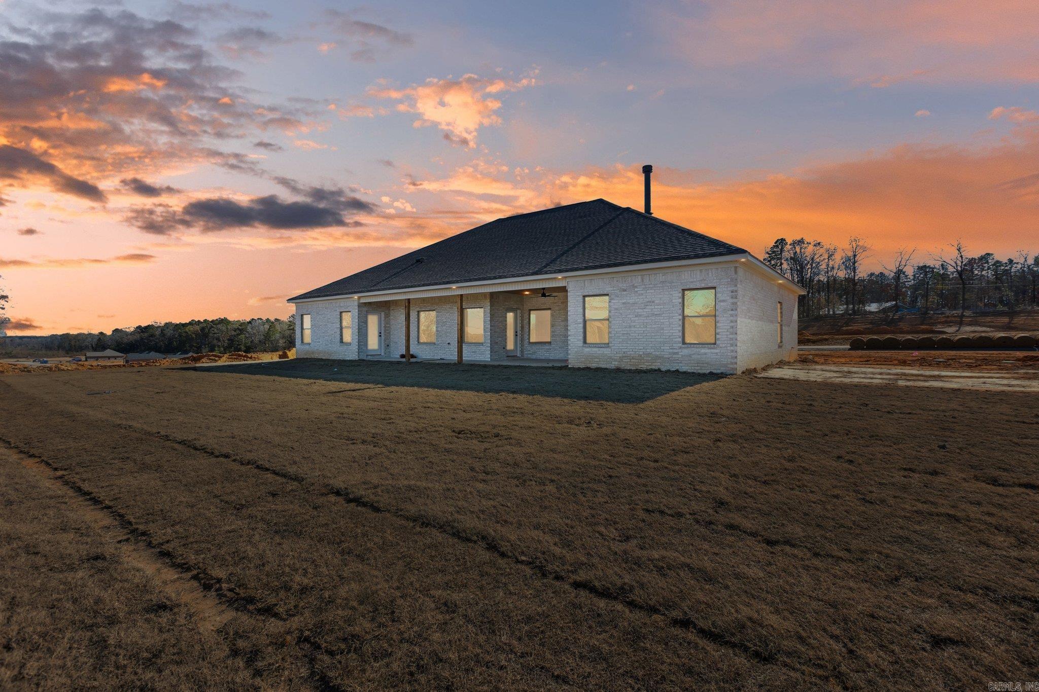 WINCHESTER ESTATES - Residential