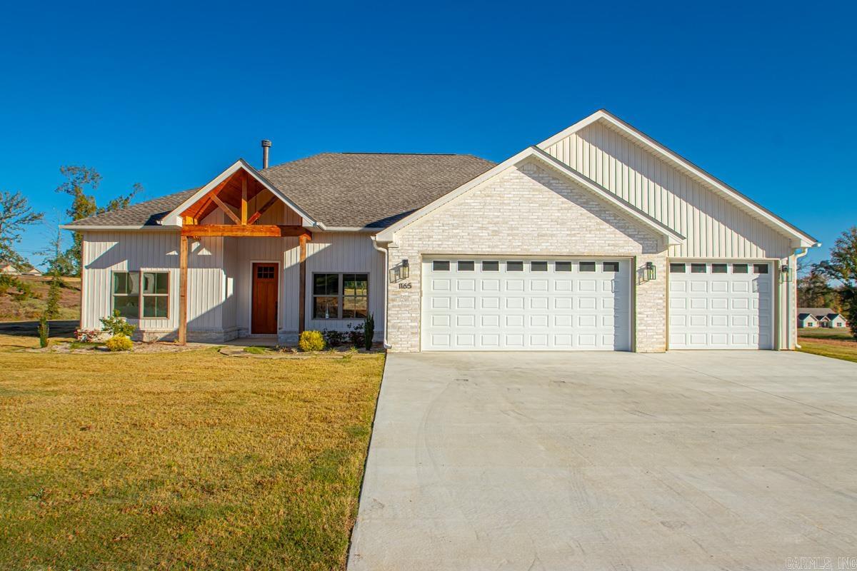 WINCHESTER ESTATES - Residential