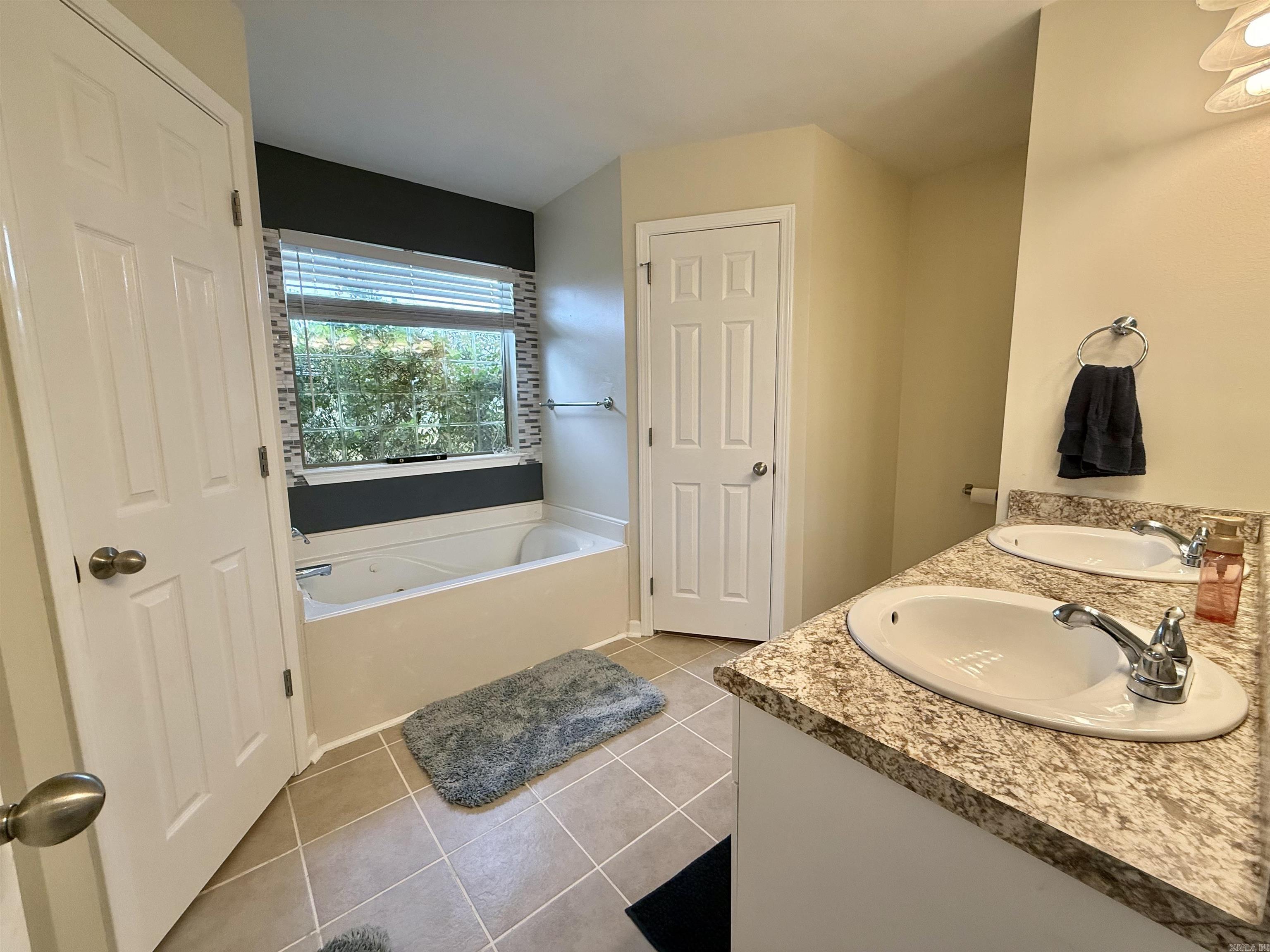 SAINT JOSEPHS GLEN - Residential