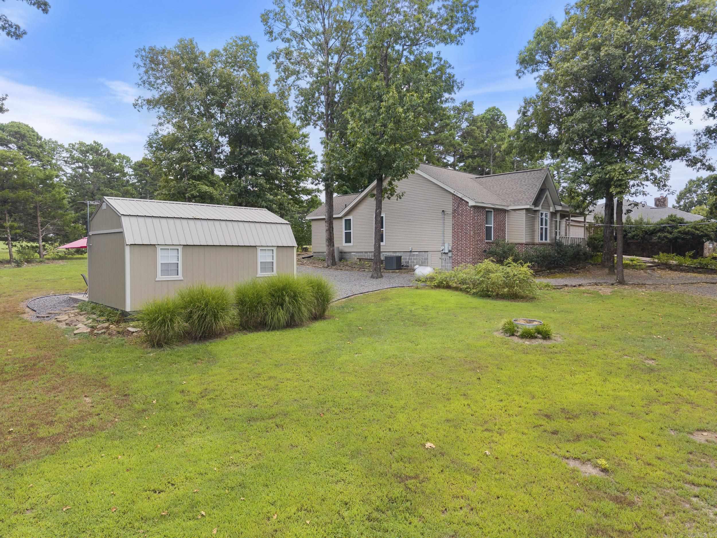 INDIAN HILLS - Residential