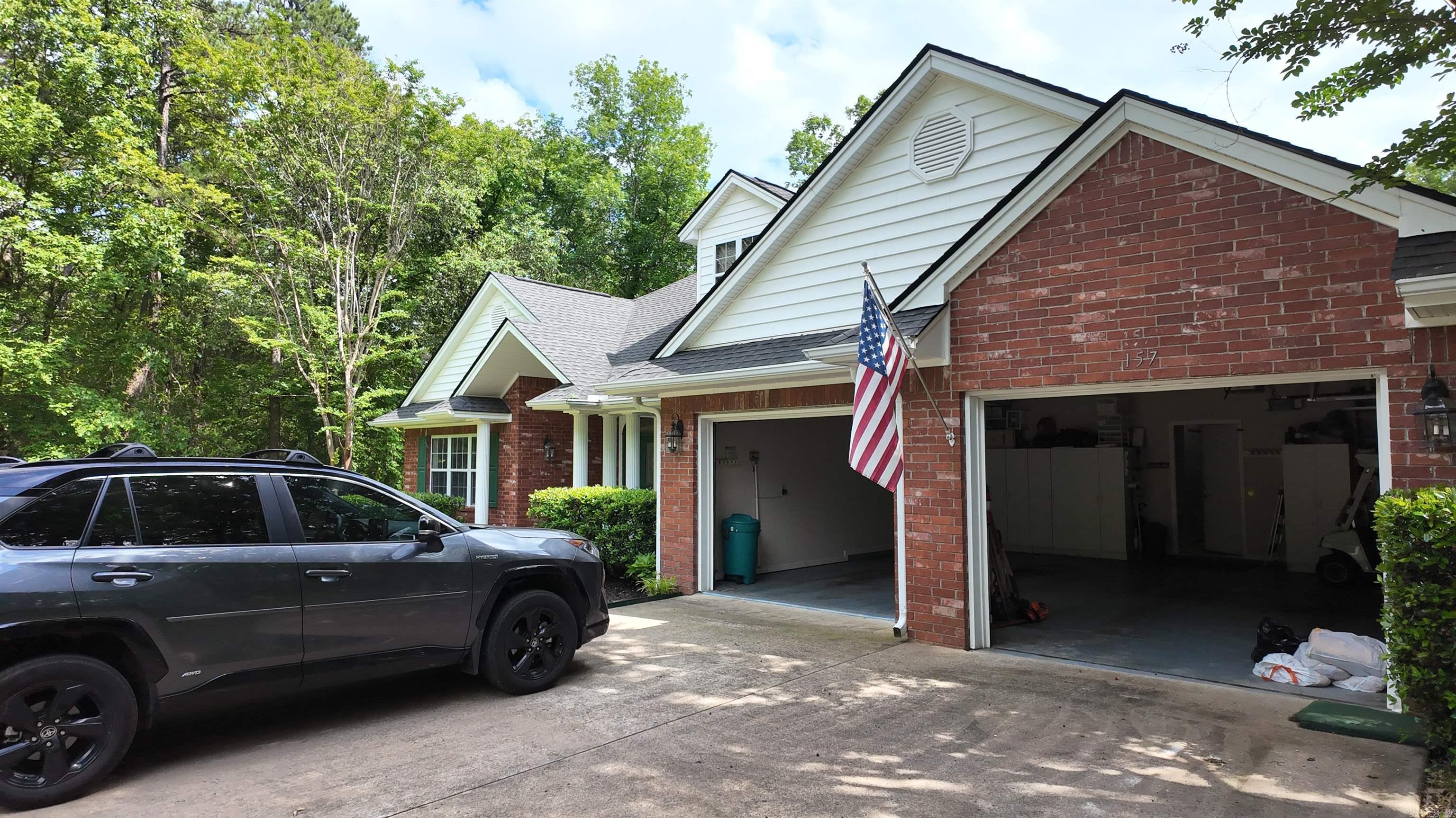 CASTLE RIDGE - Residential