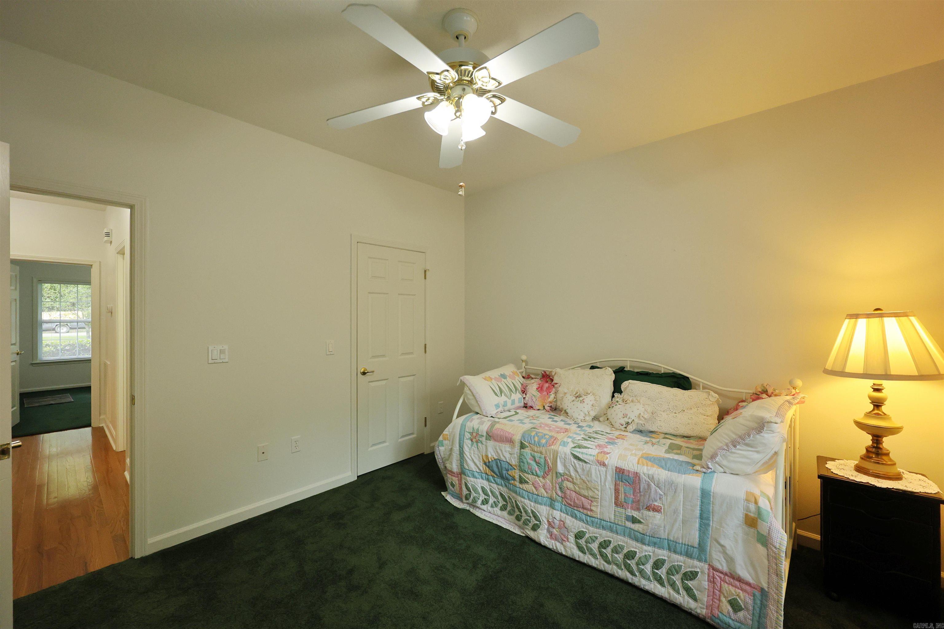 CASTLE RIDGE - Residential