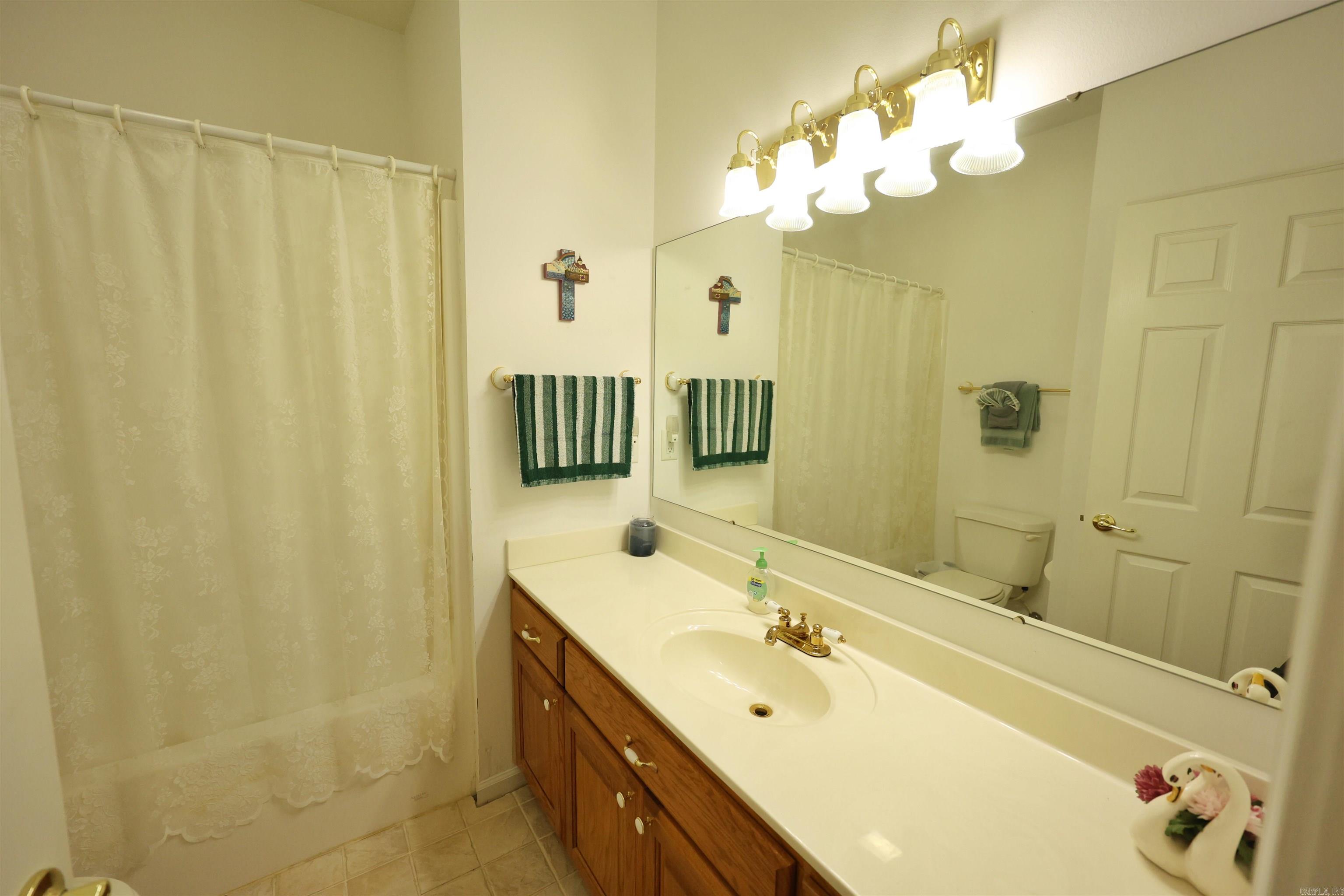 CASTLE RIDGE - Residential