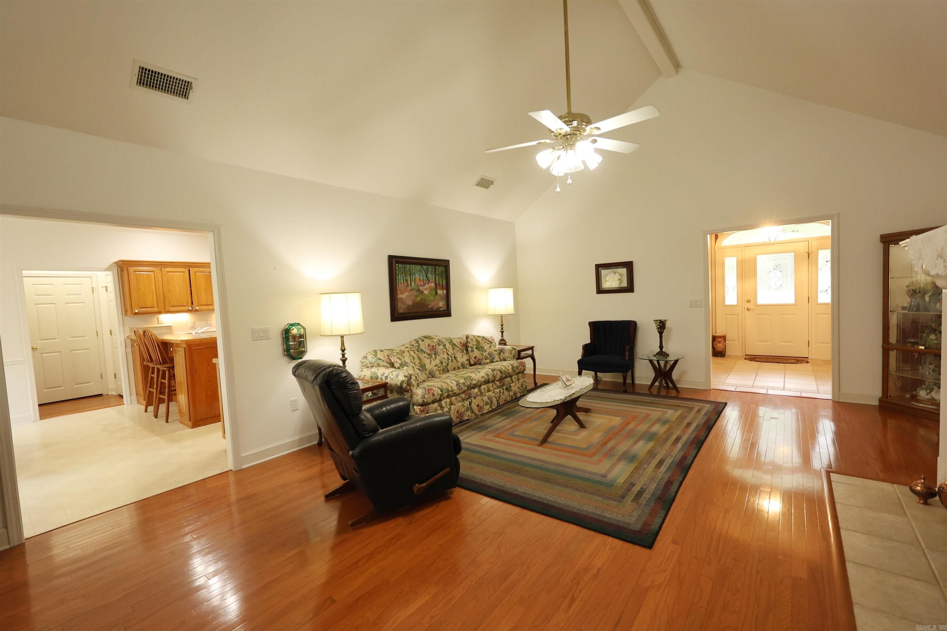 CASTLE RIDGE - Residential