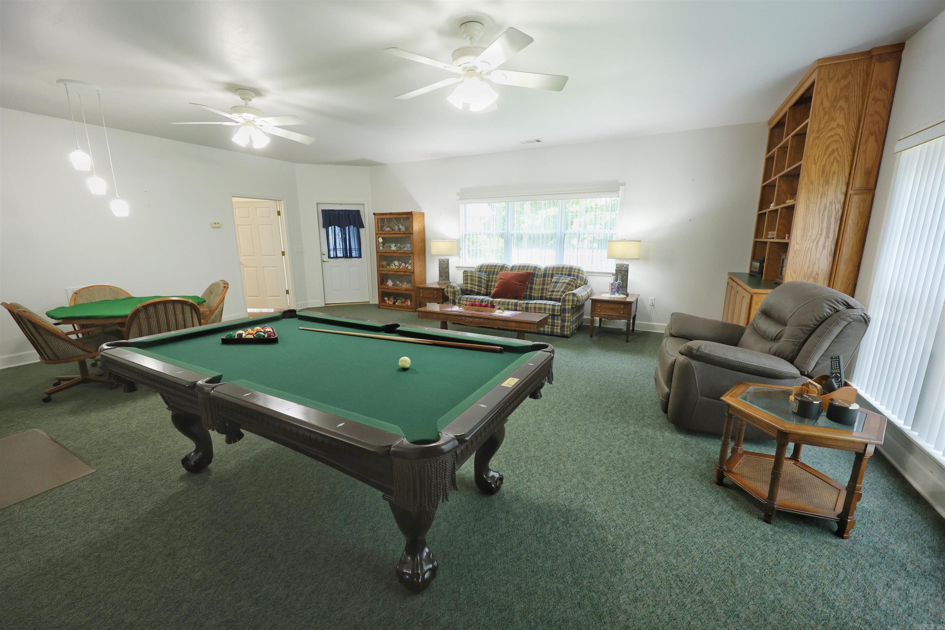 CASTLE RIDGE - Residential