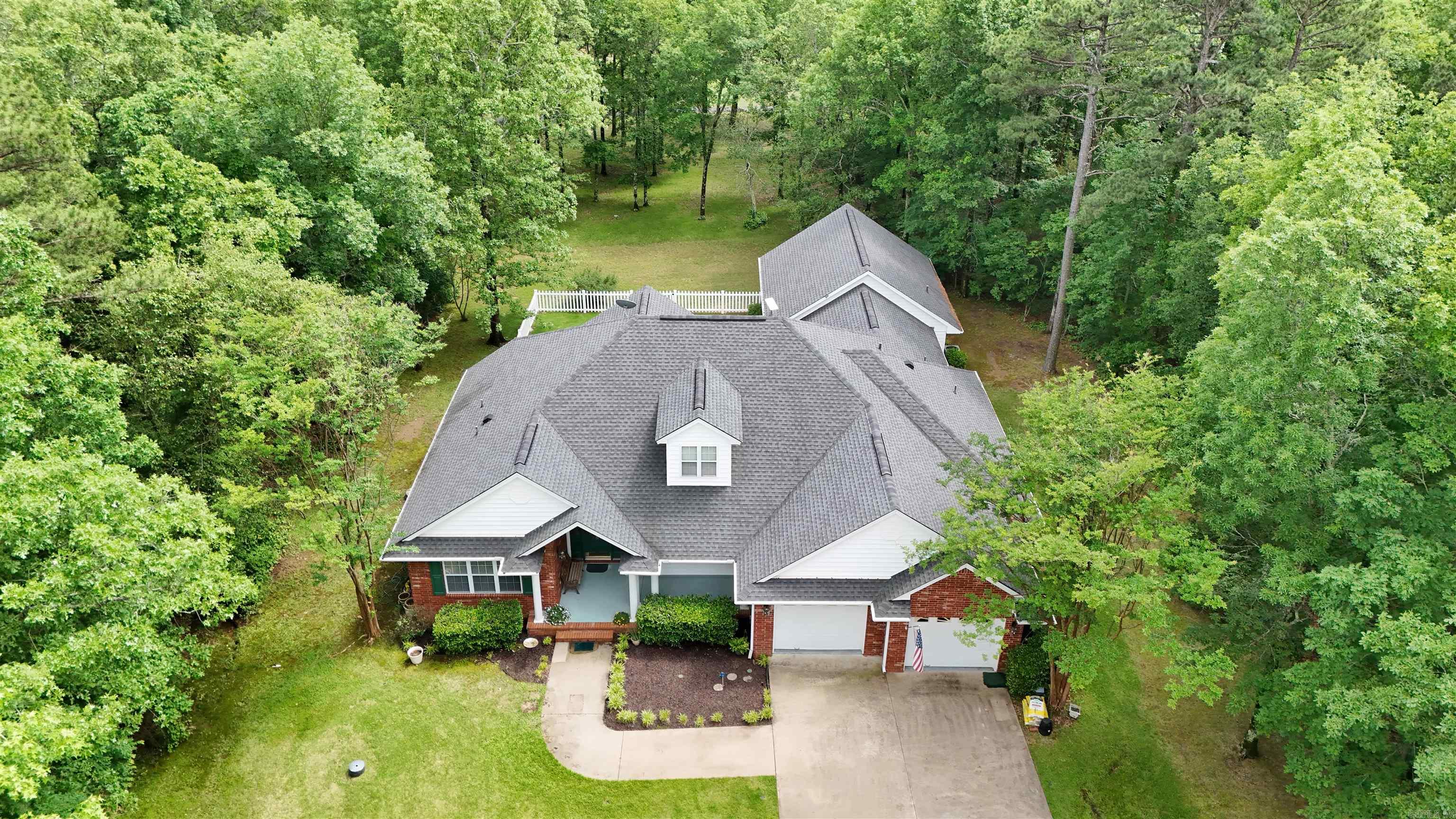 CASTLE RIDGE - Residential