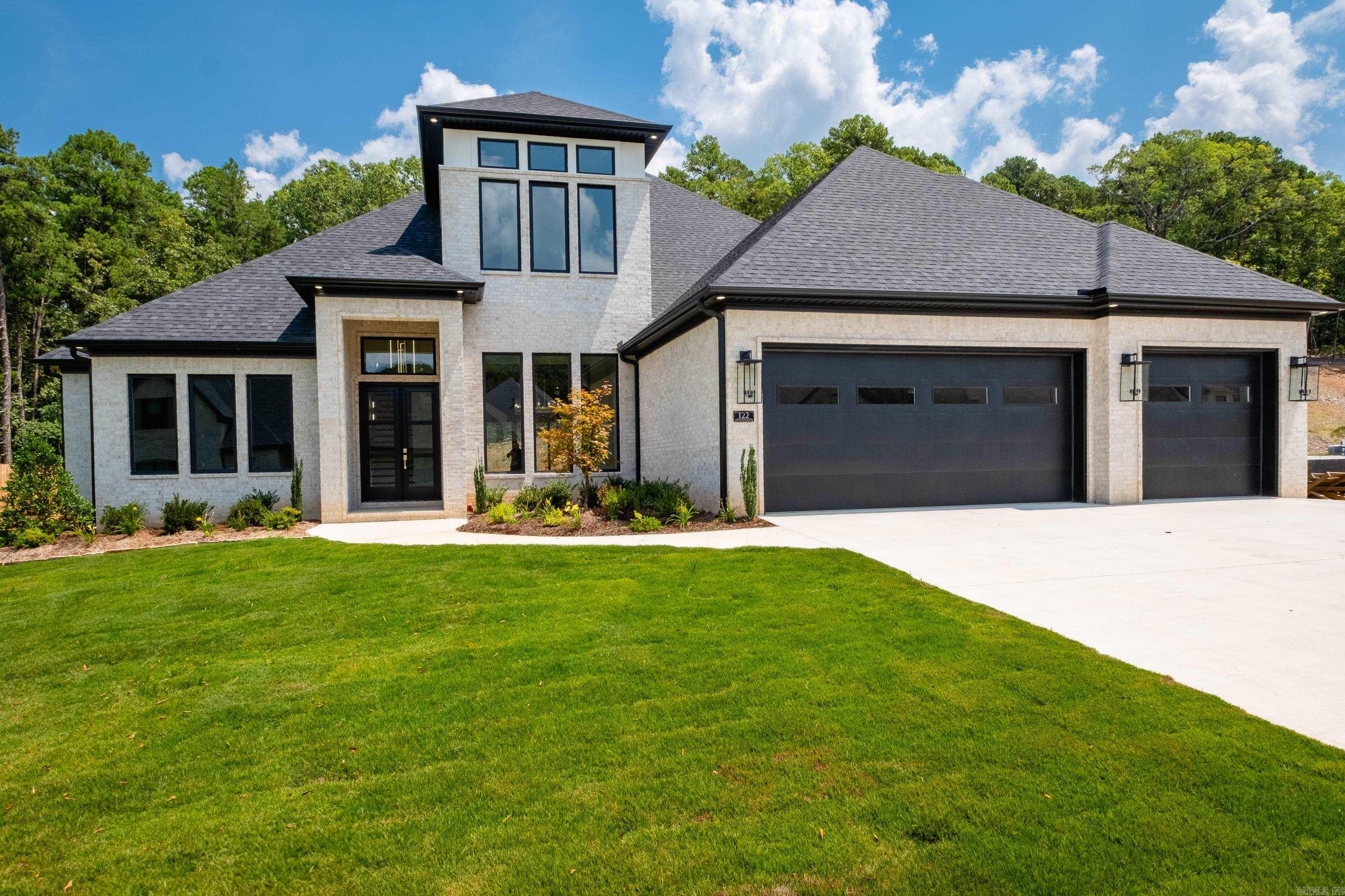 CHENAL VALLEY ABINGTON COURT - Residential