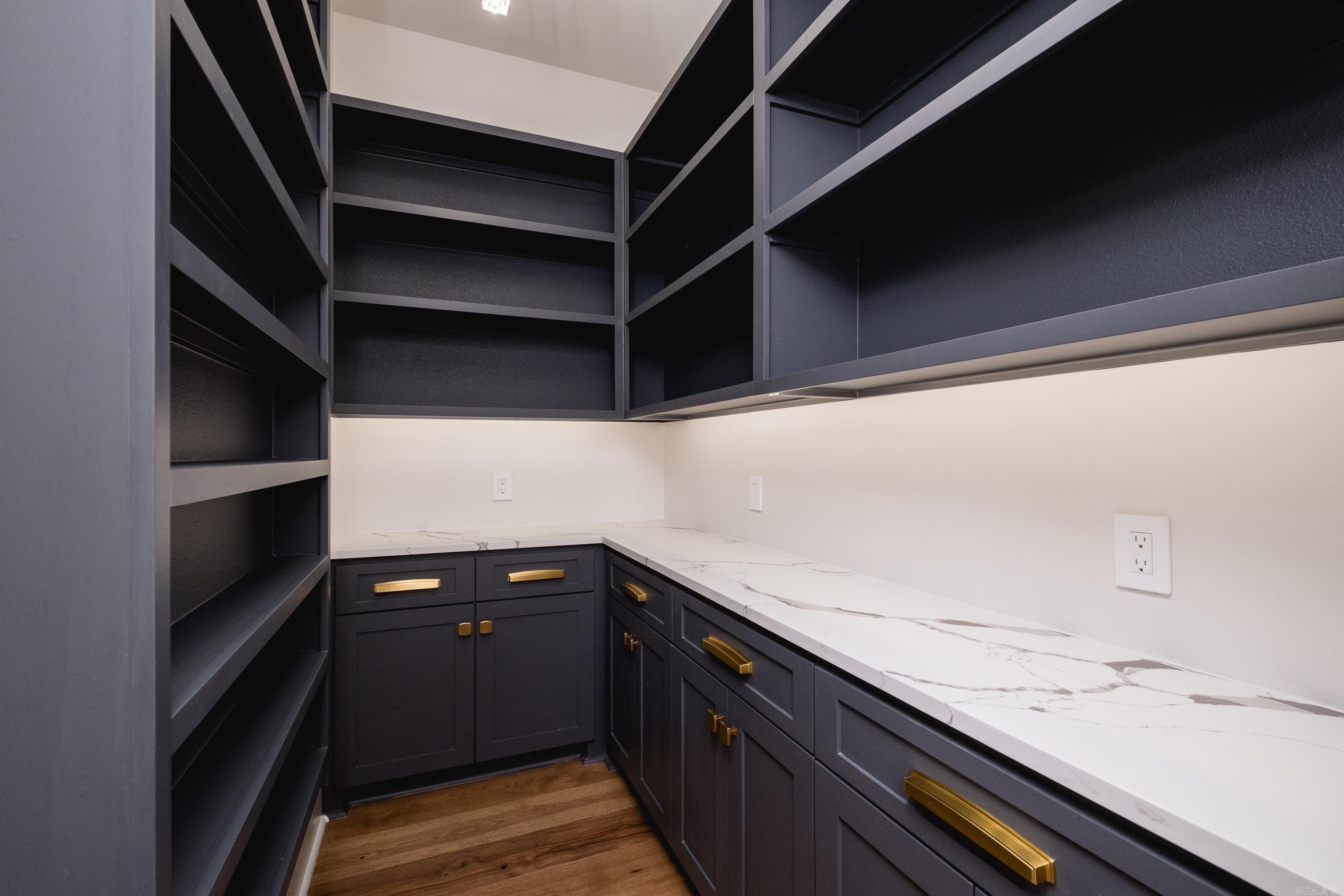 CHENAL VALLEY ABINGTON COURT - Residential