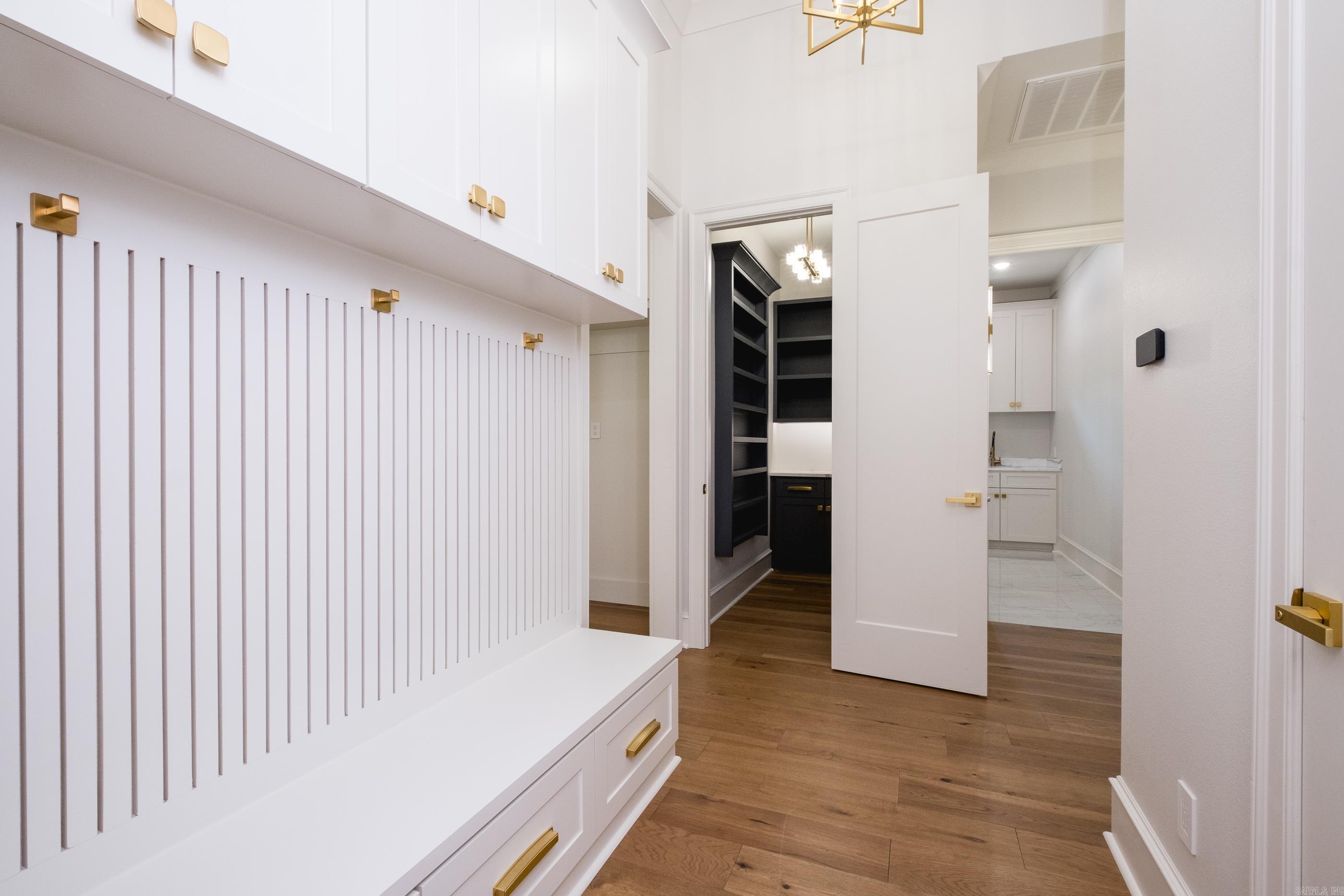 CHENAL VALLEY ABINGTON COURT - Residential