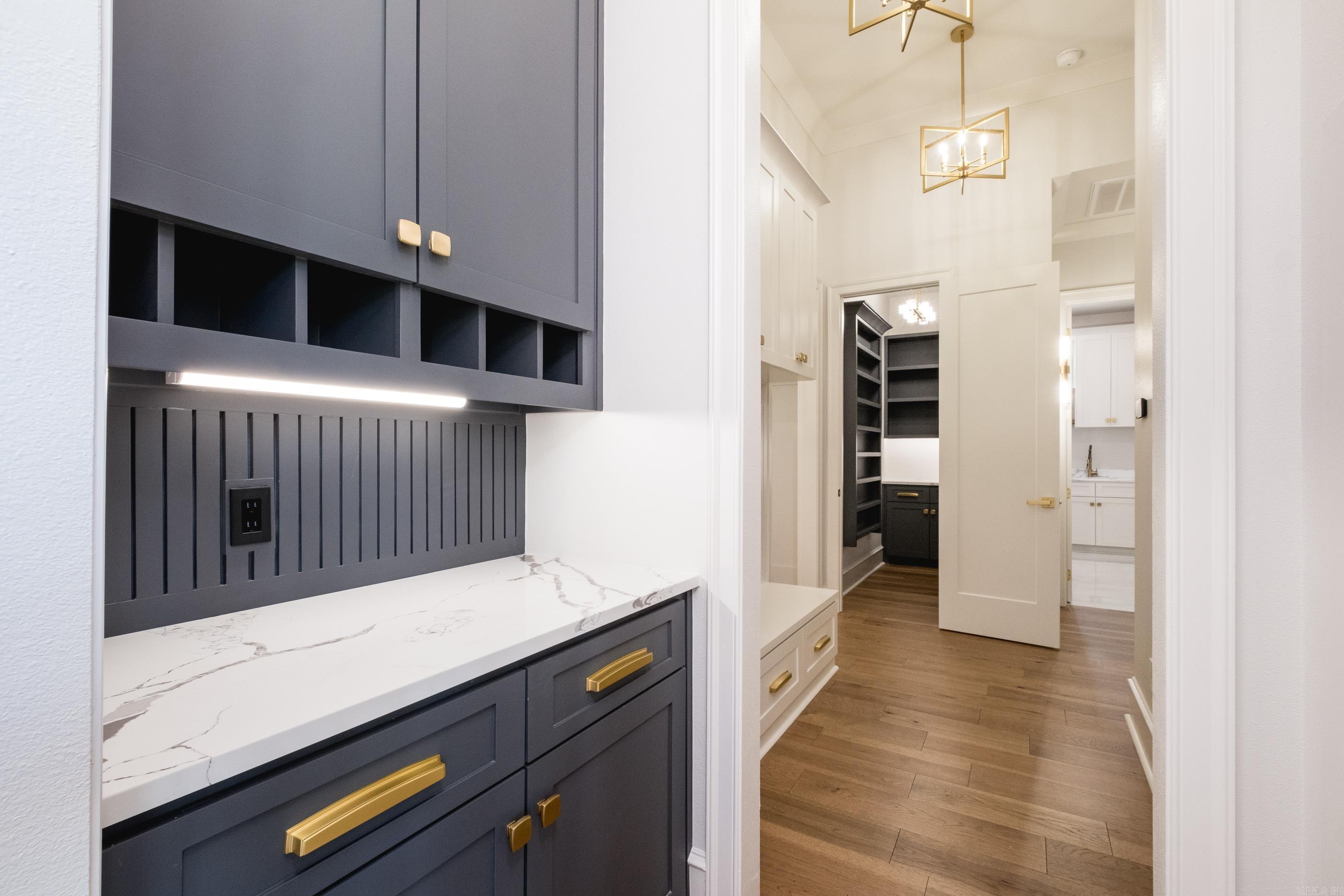 CHENAL VALLEY ABINGTON COURT - Residential