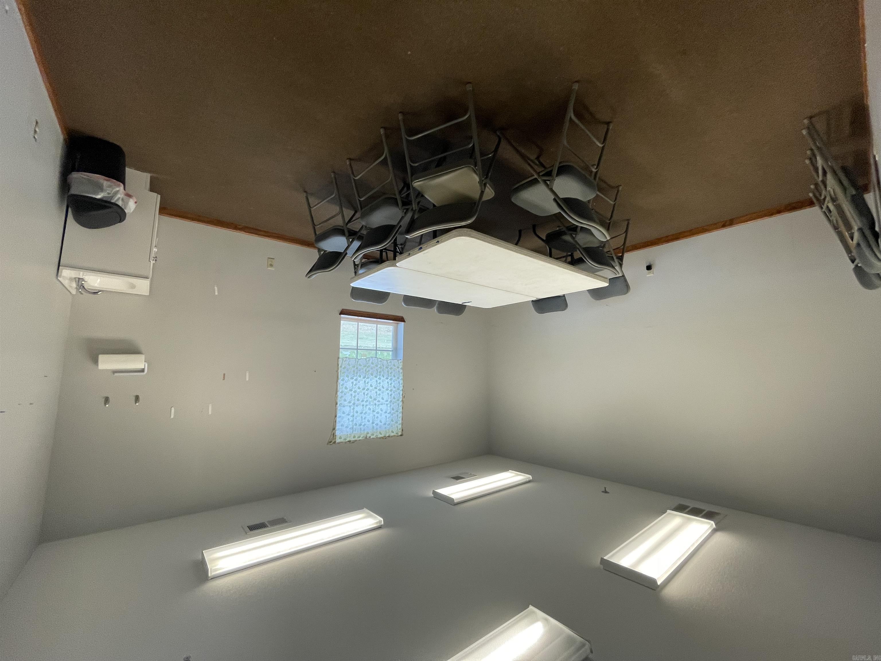 nil - Commercial Sale