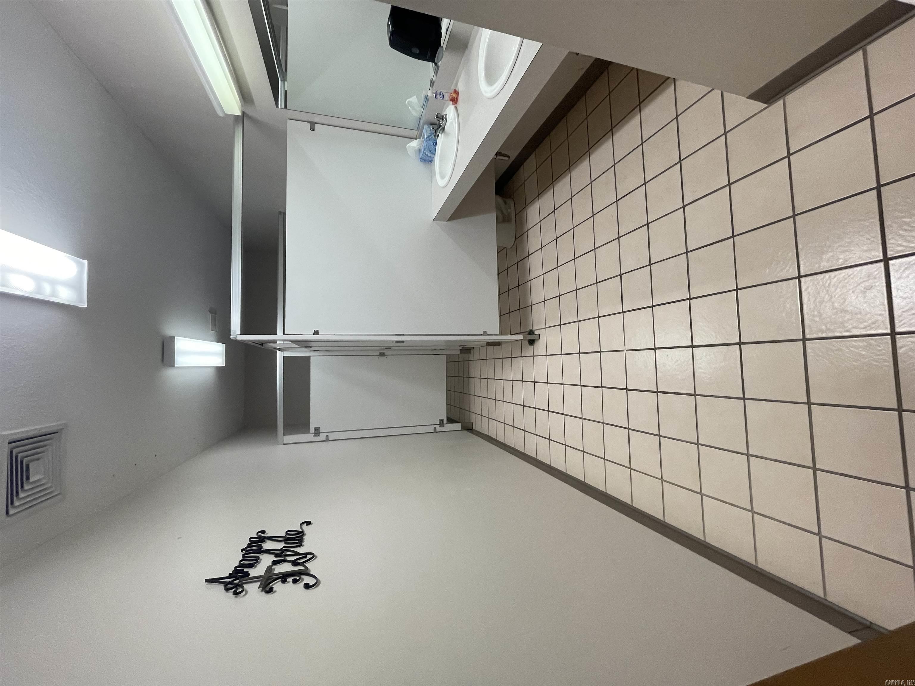 nil - Commercial Sale