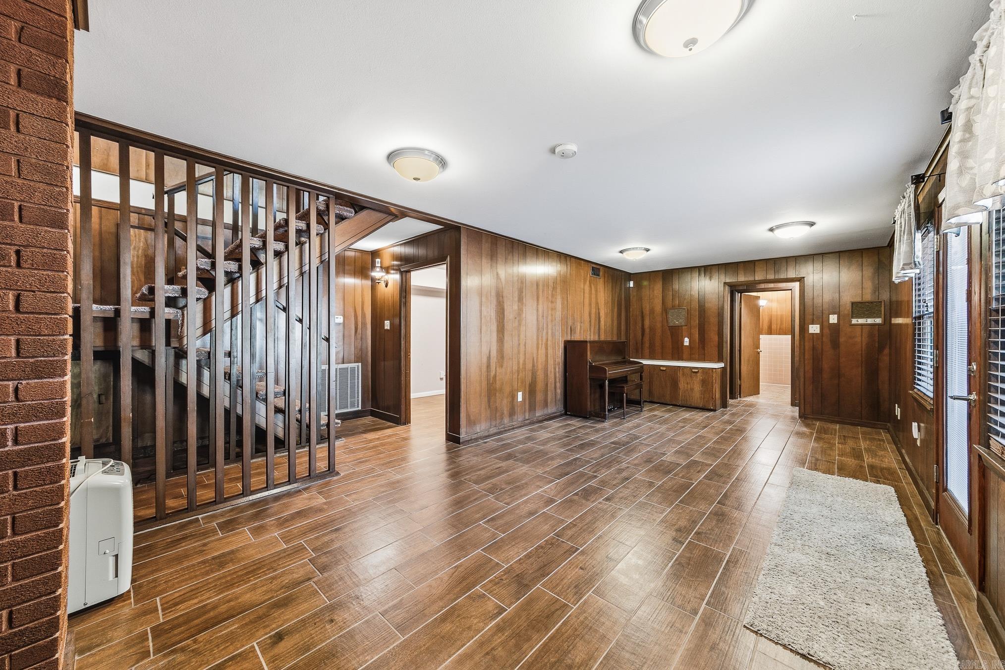 DON HUTSON - Residential