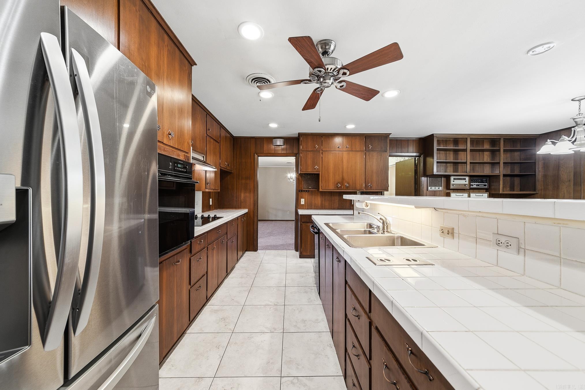 DON HUTSON - Residential