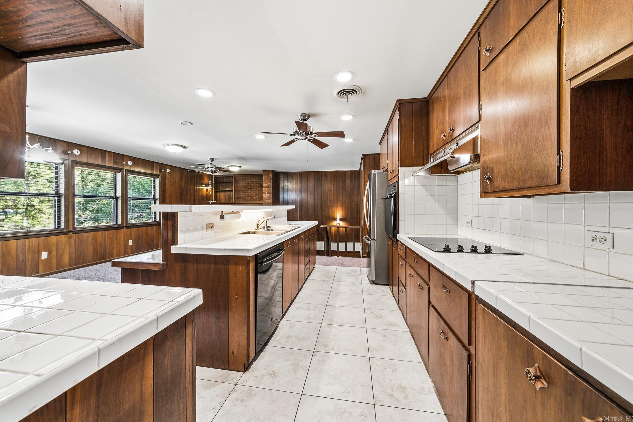 DON HUTSON - Residential