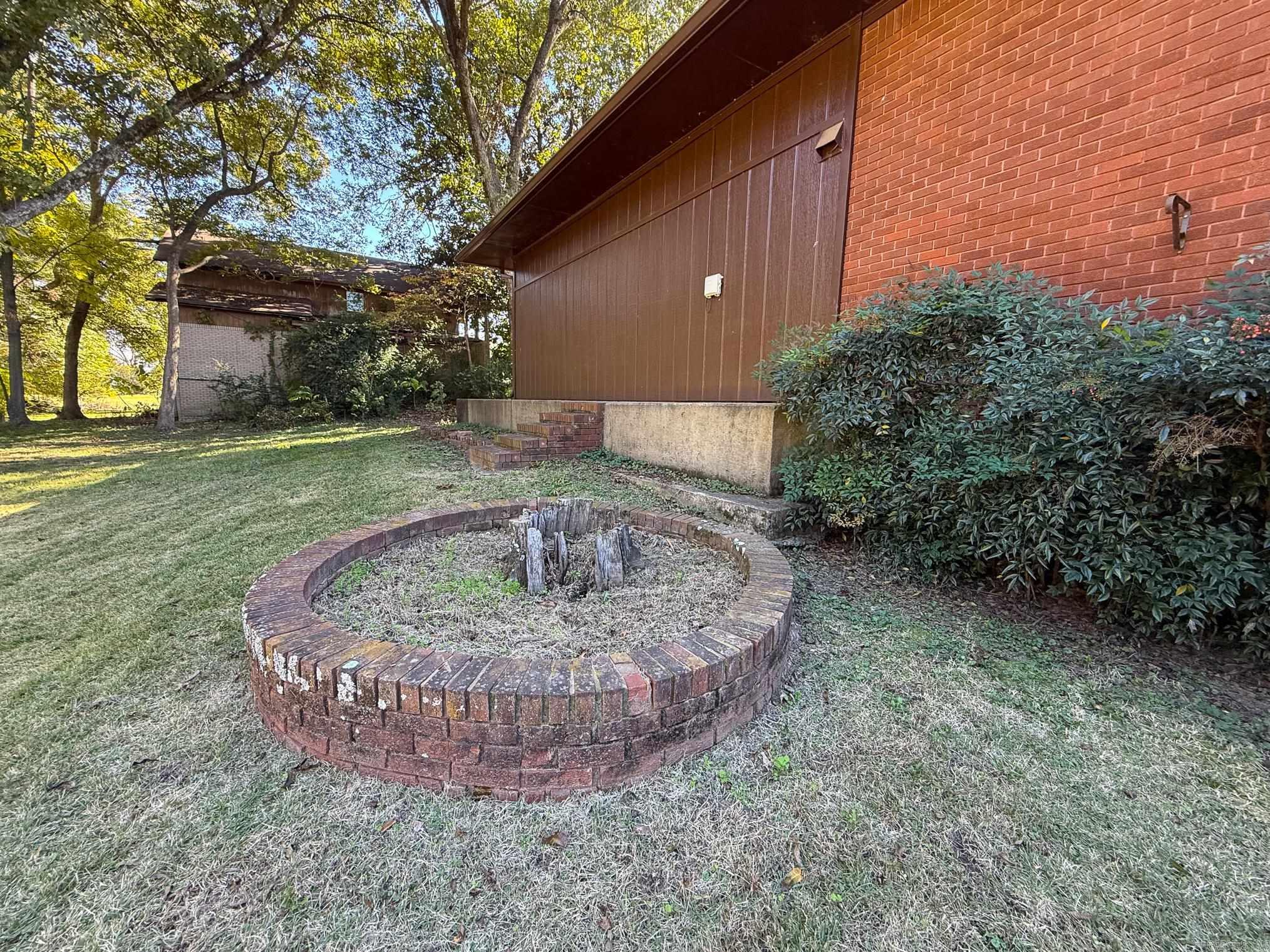 DON HUTSON - Residential