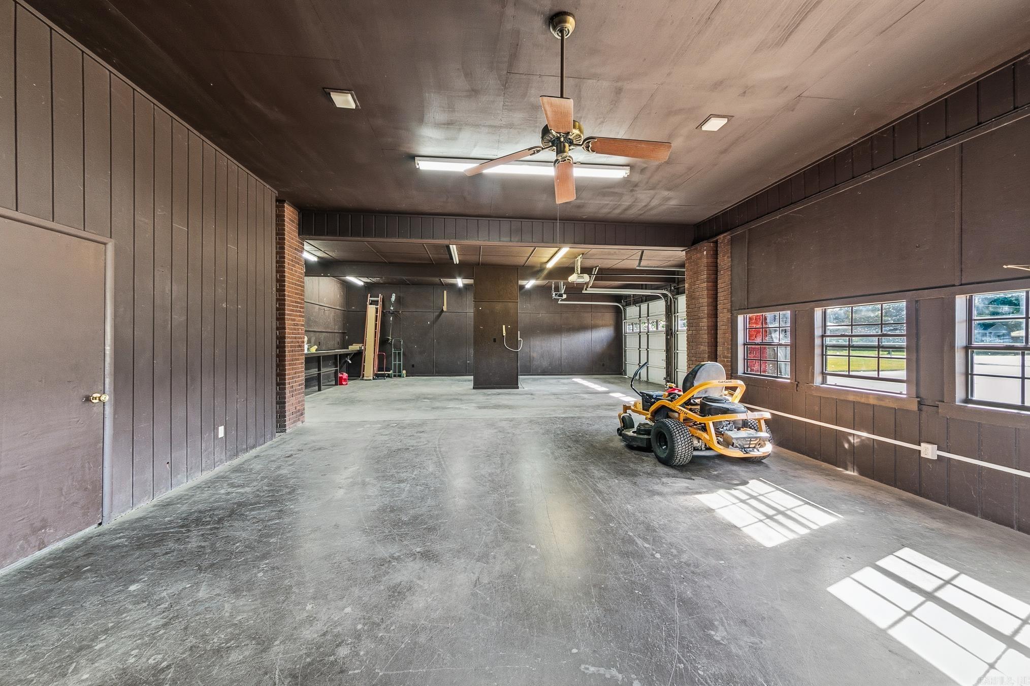 DON HUTSON - Residential