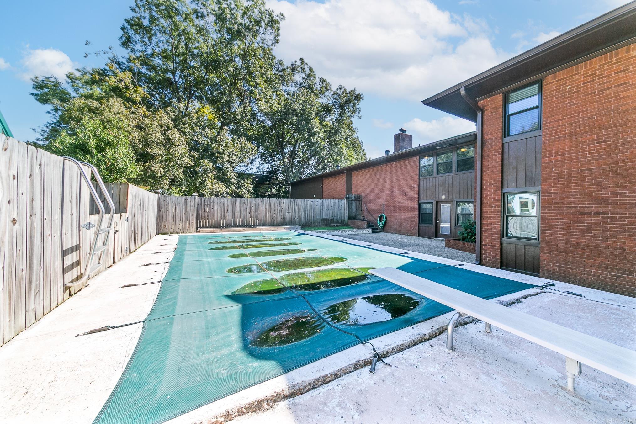 DON HUTSON - Residential