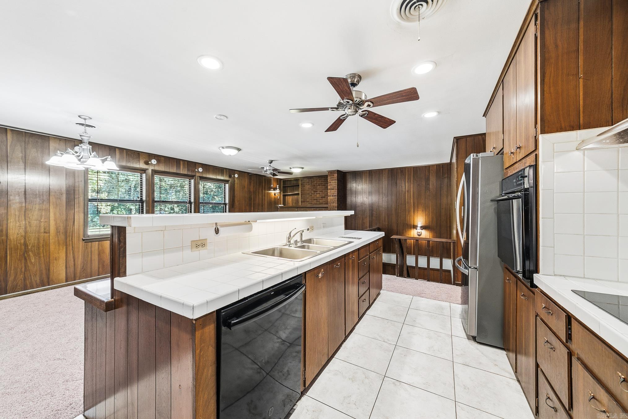 DON HUTSON - Residential