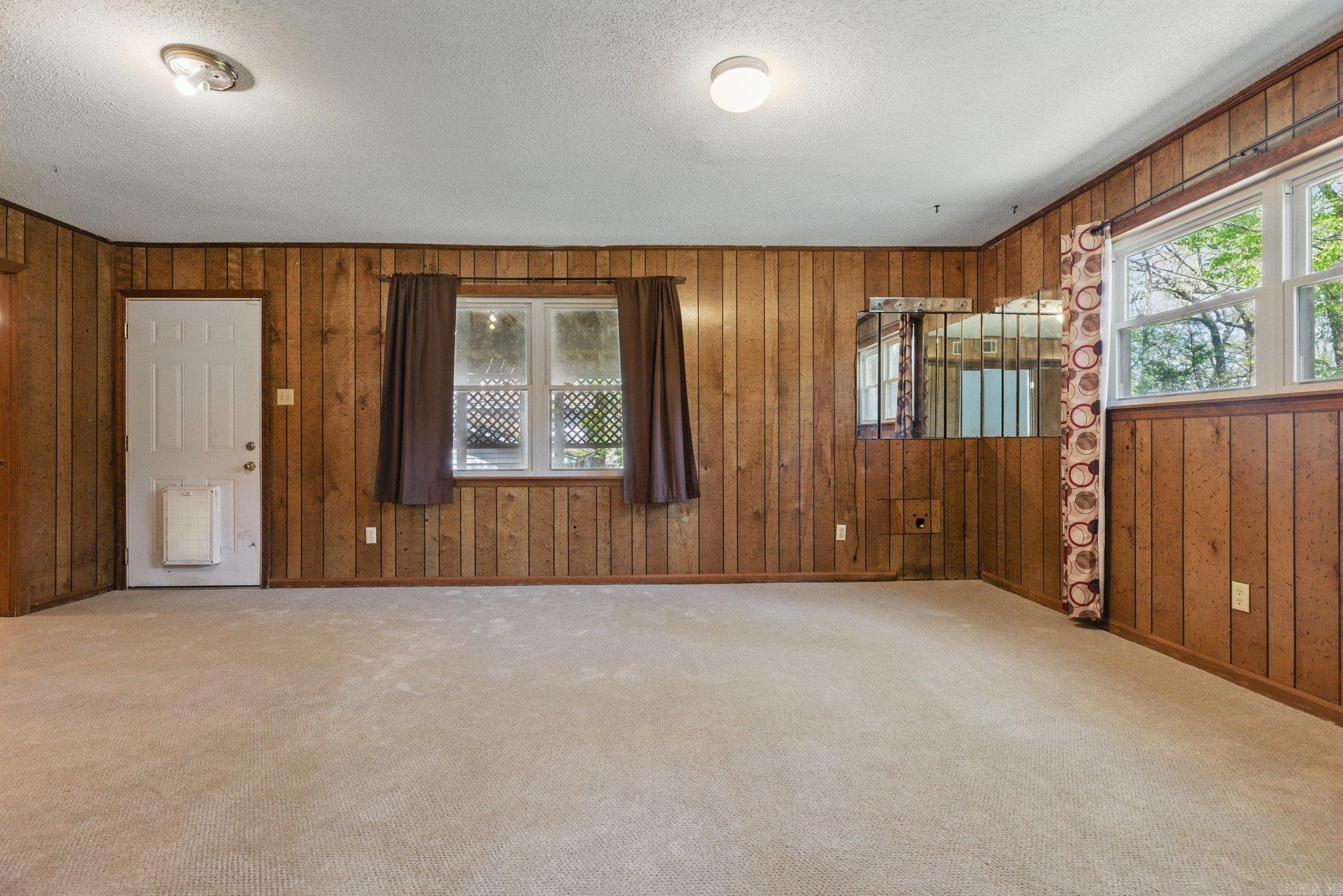 PLEASANT FOREST - Residential