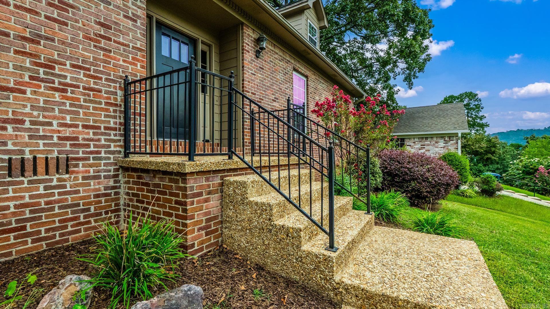 LONGLEA MANOR ADDN - Residential