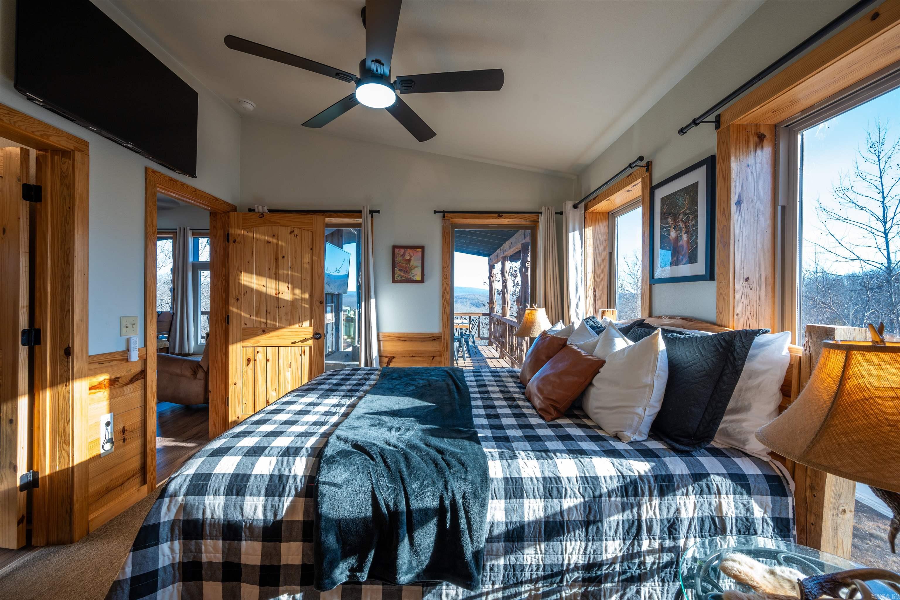 MOUNTAIN CREST - Residential