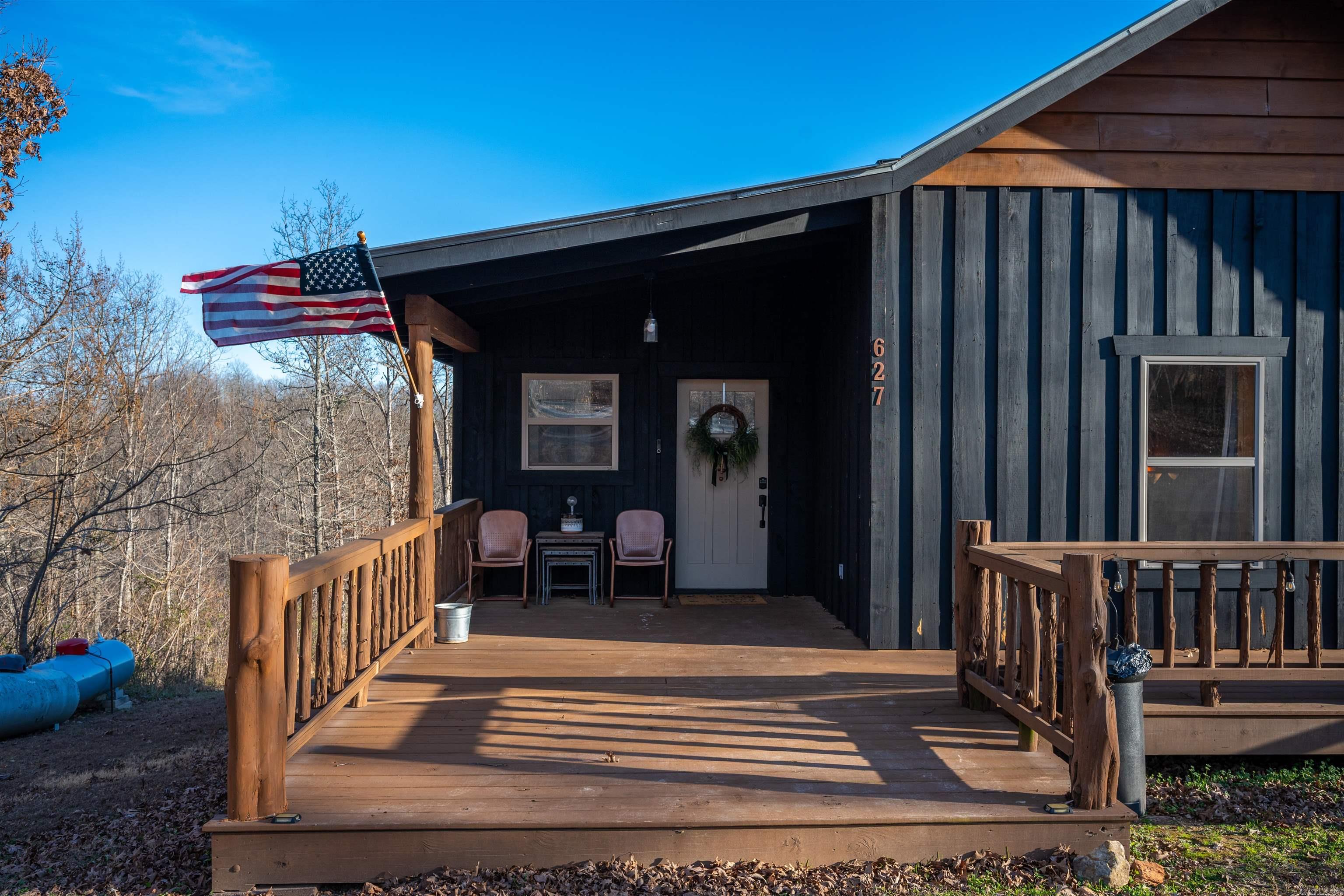 MOUNTAIN CREST - Residential