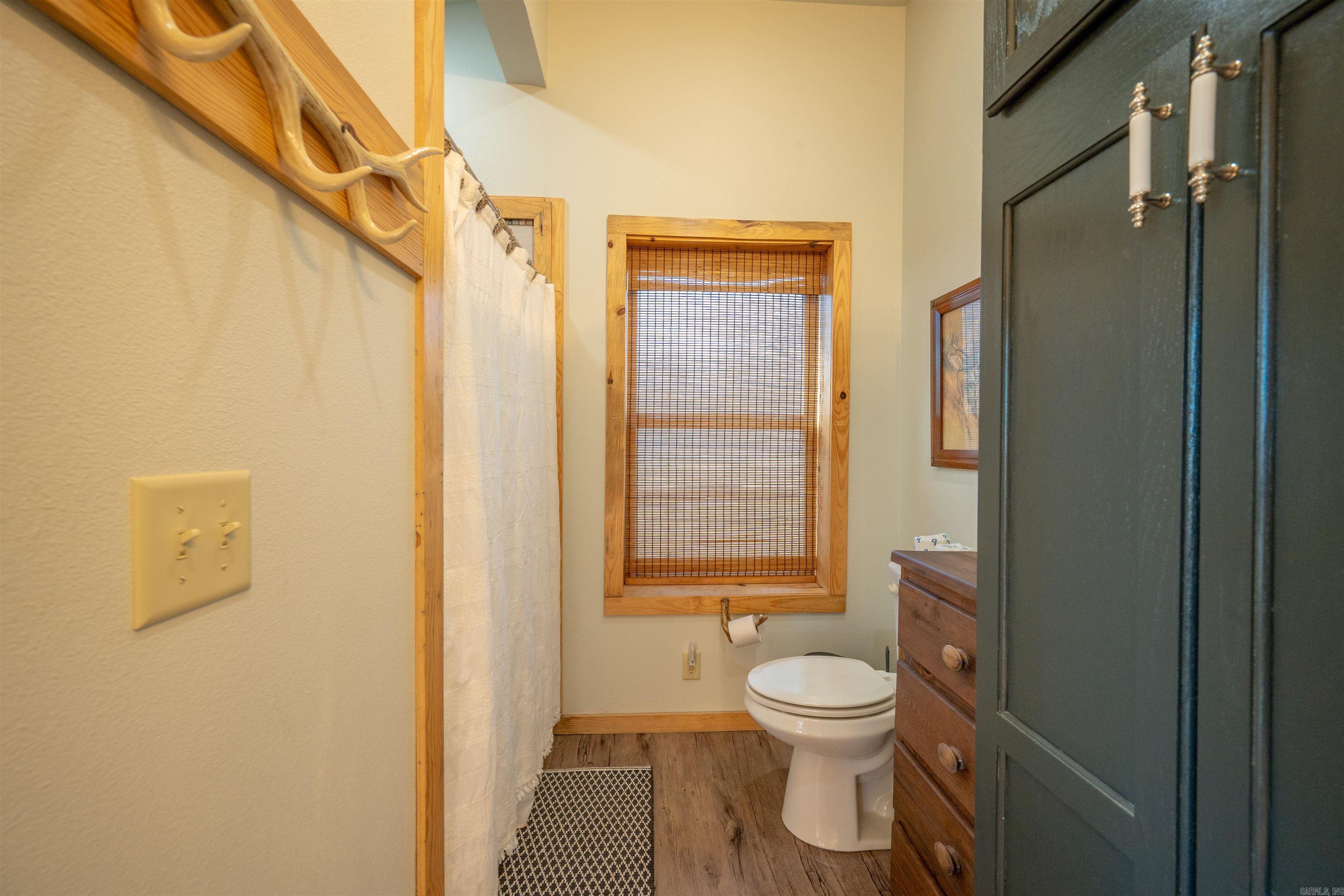 MOUNTAIN CREST - Residential