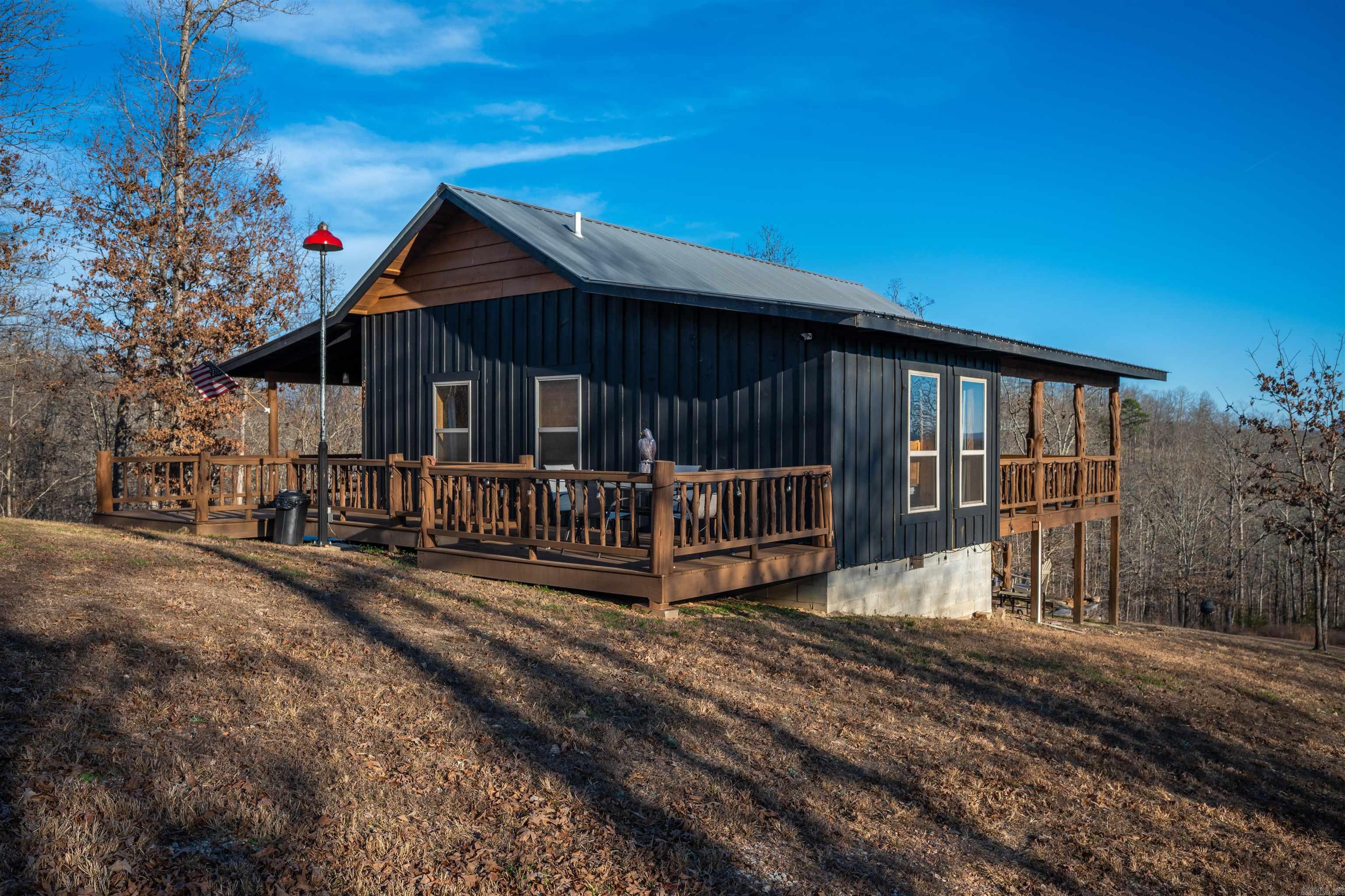 MOUNTAIN CREST - Residential