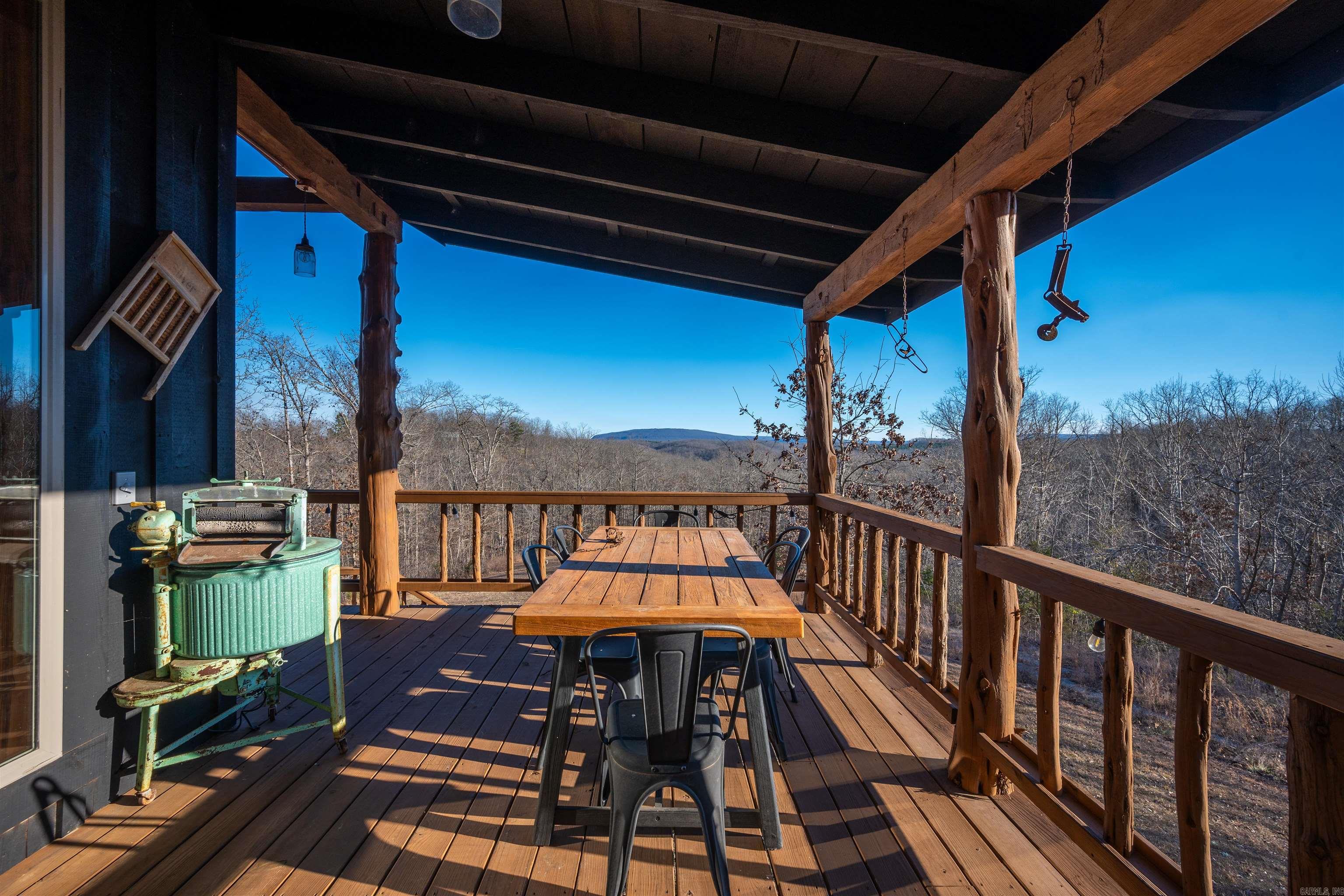 MOUNTAIN CREST - Residential