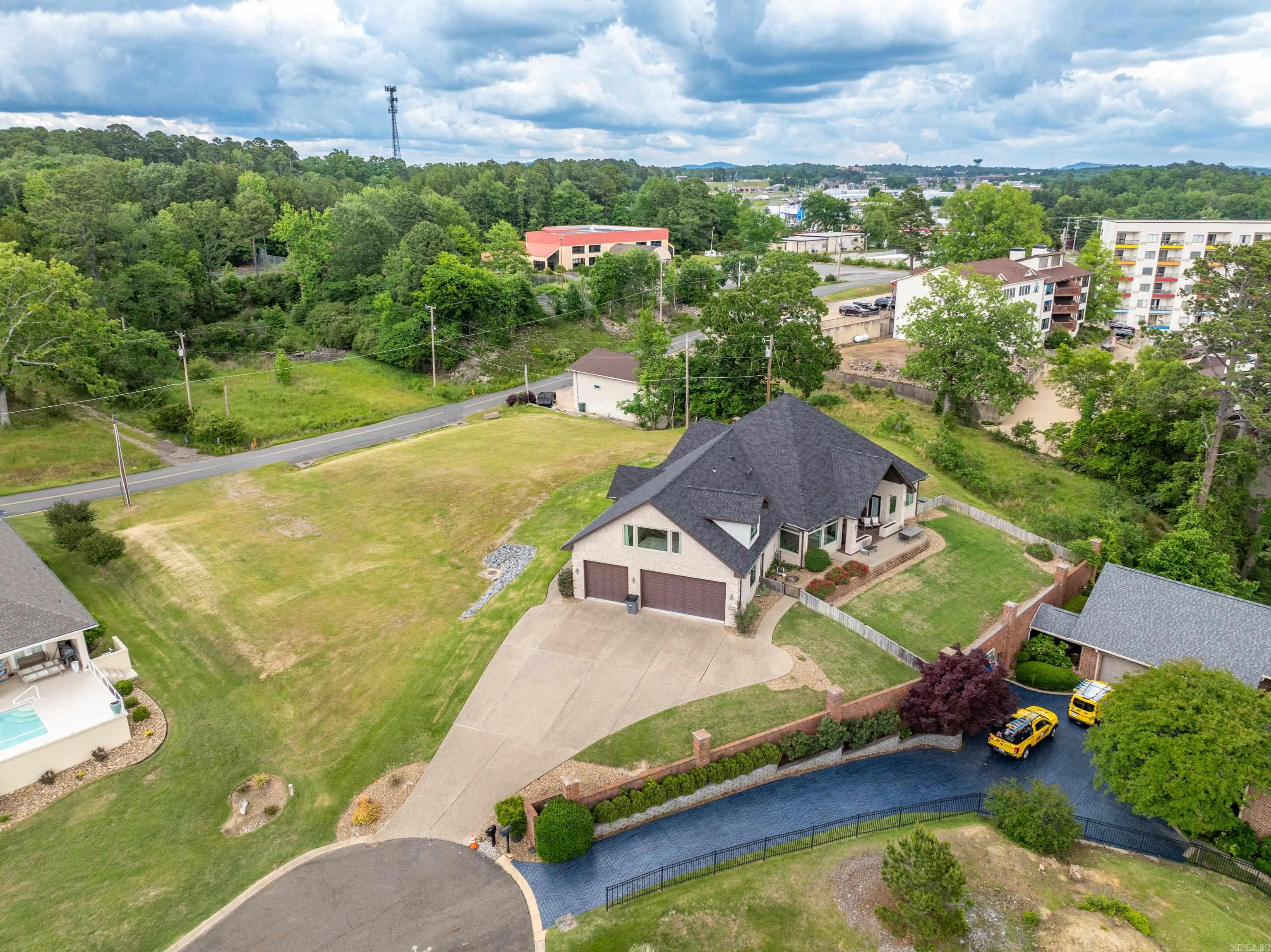 BAREFOOT BAY - Residential