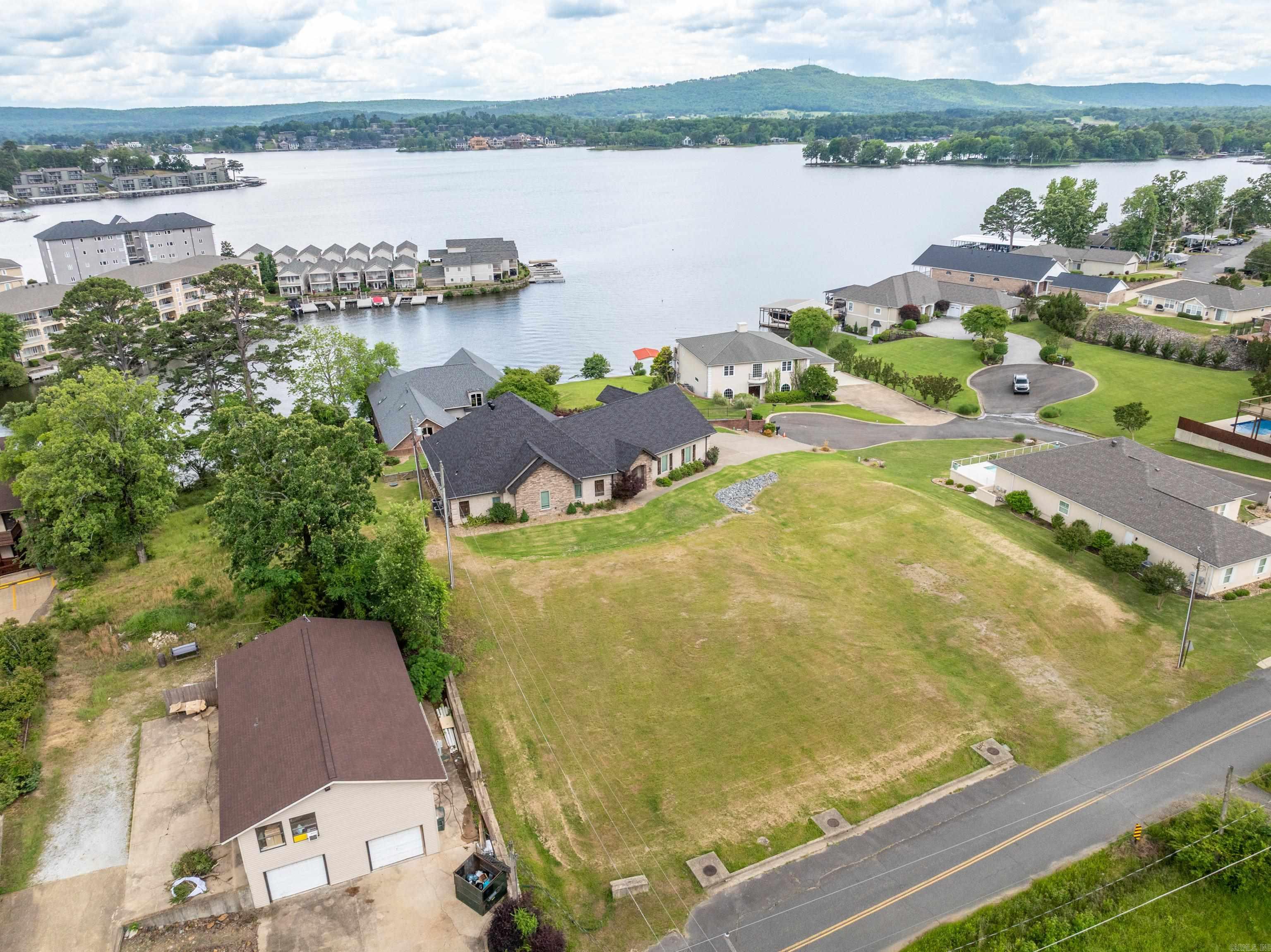 BAREFOOT BAY - Residential