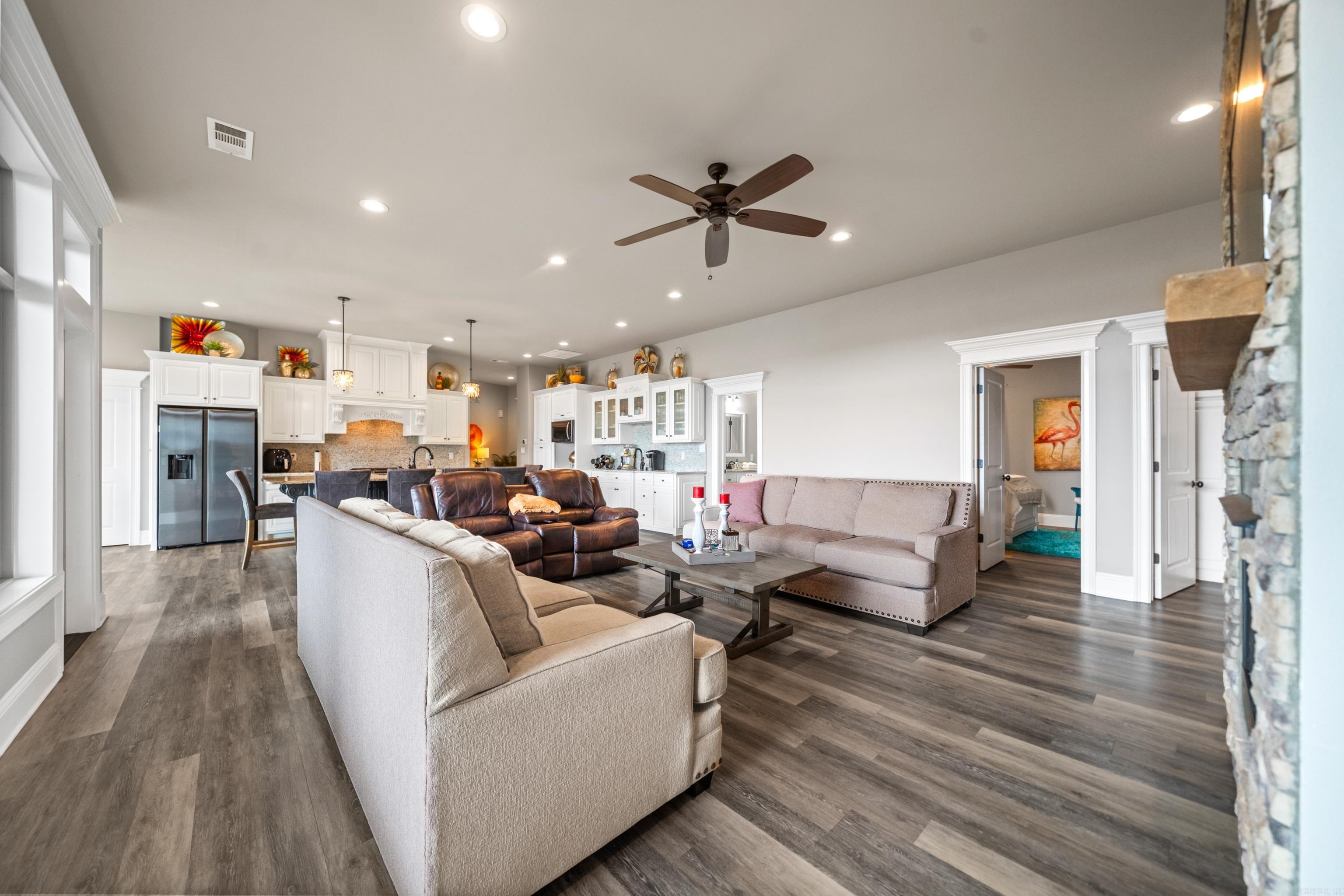 BAREFOOT BAY - Residential