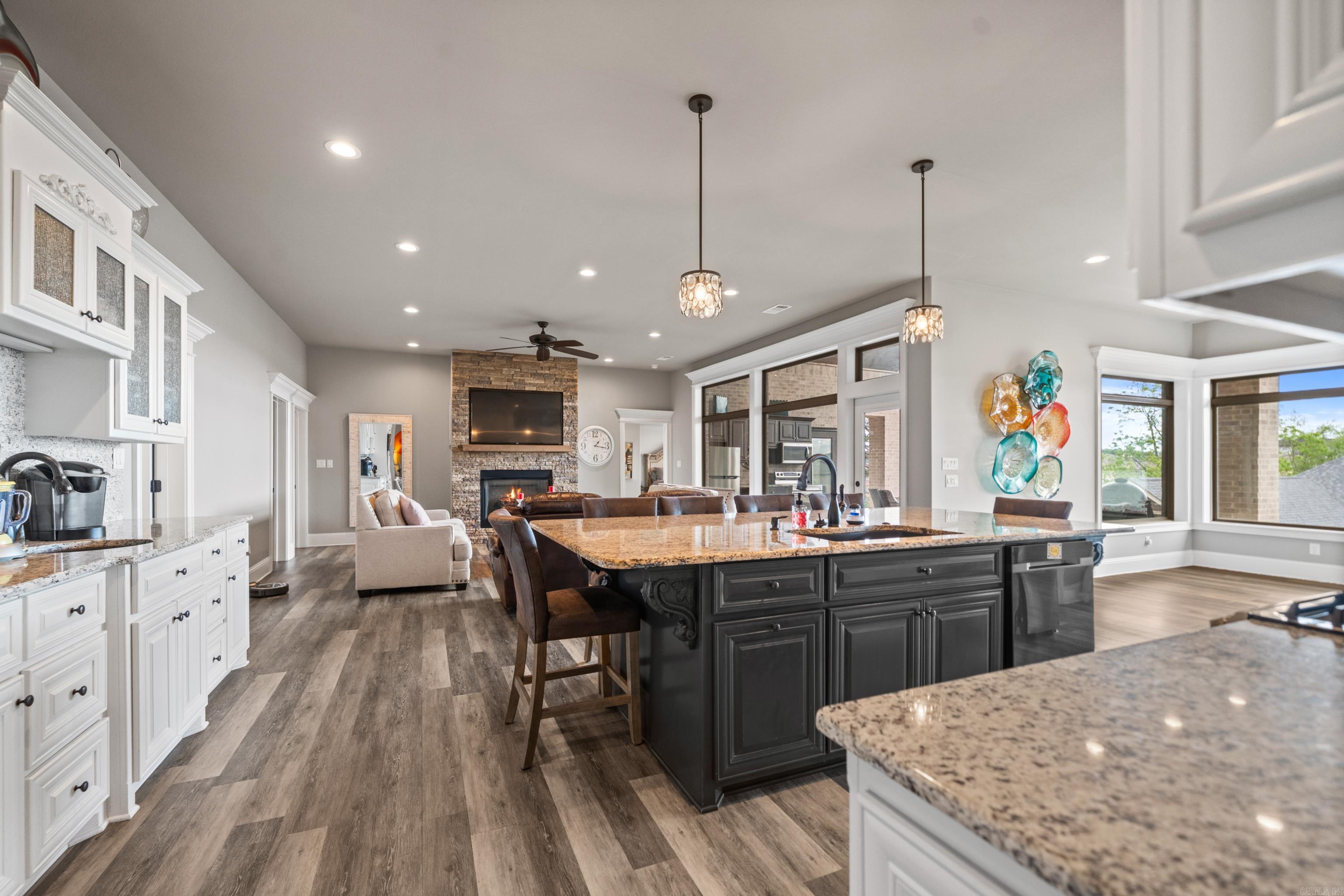 BAREFOOT BAY - Residential