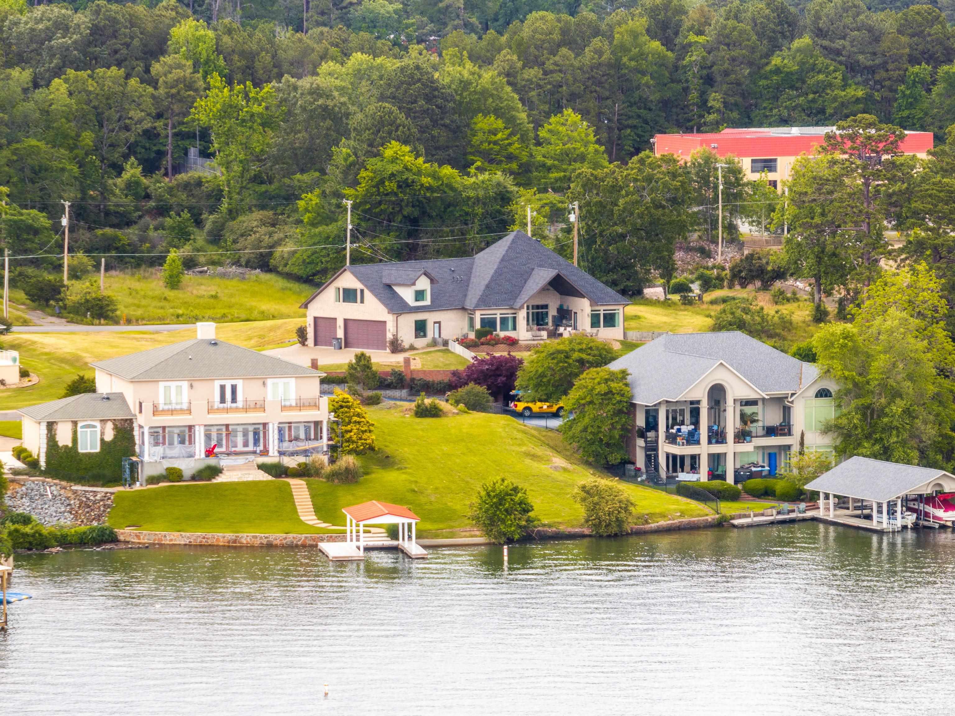BAREFOOT BAY - Residential