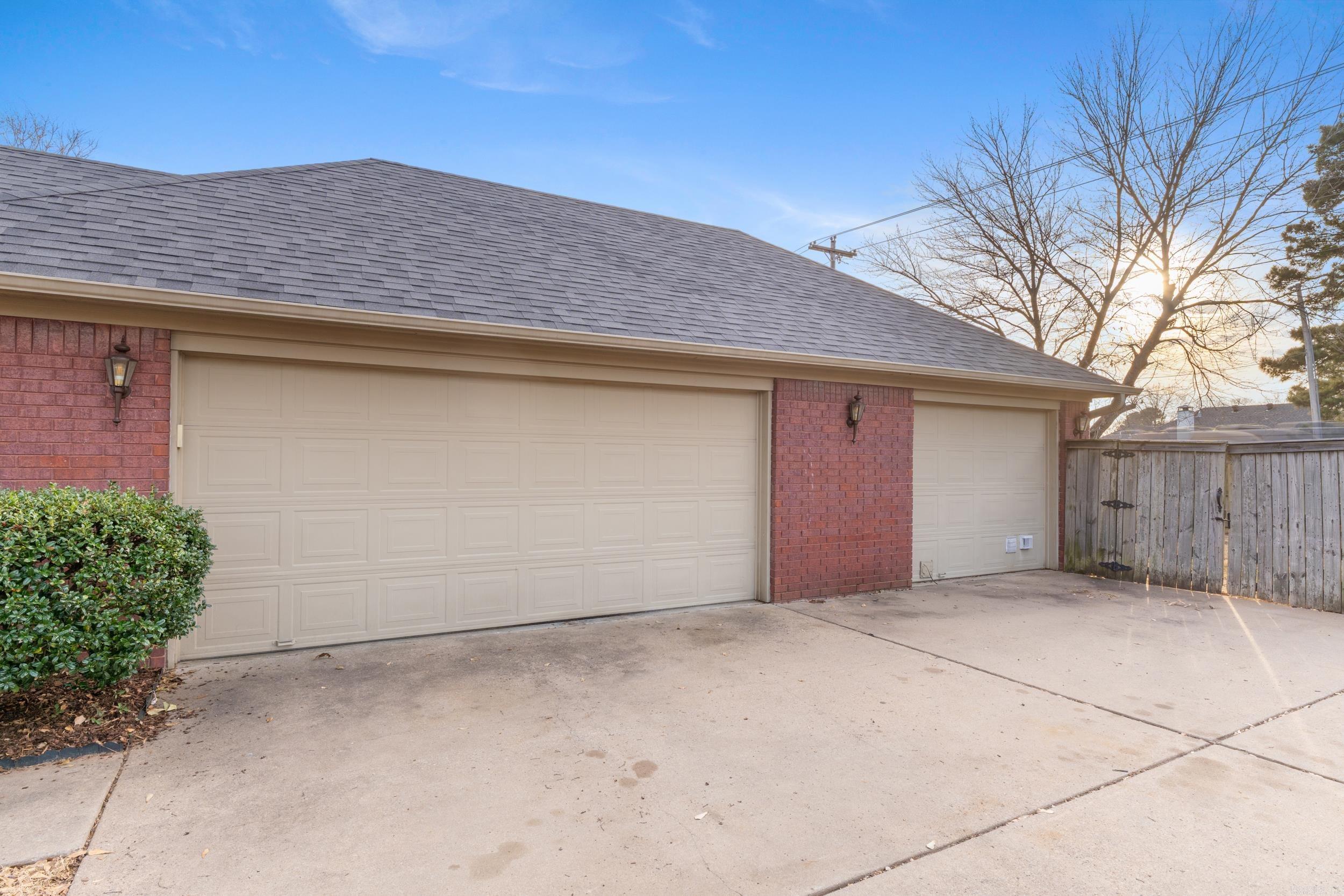 KROOKED KREEK - Residential