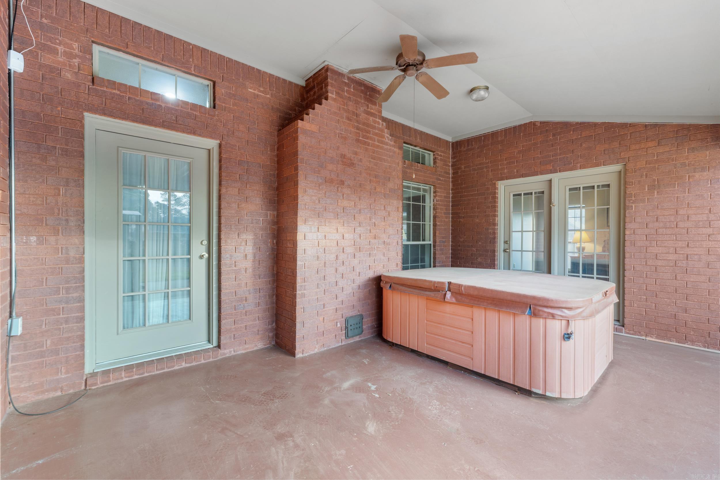 KROOKED KREEK - Residential