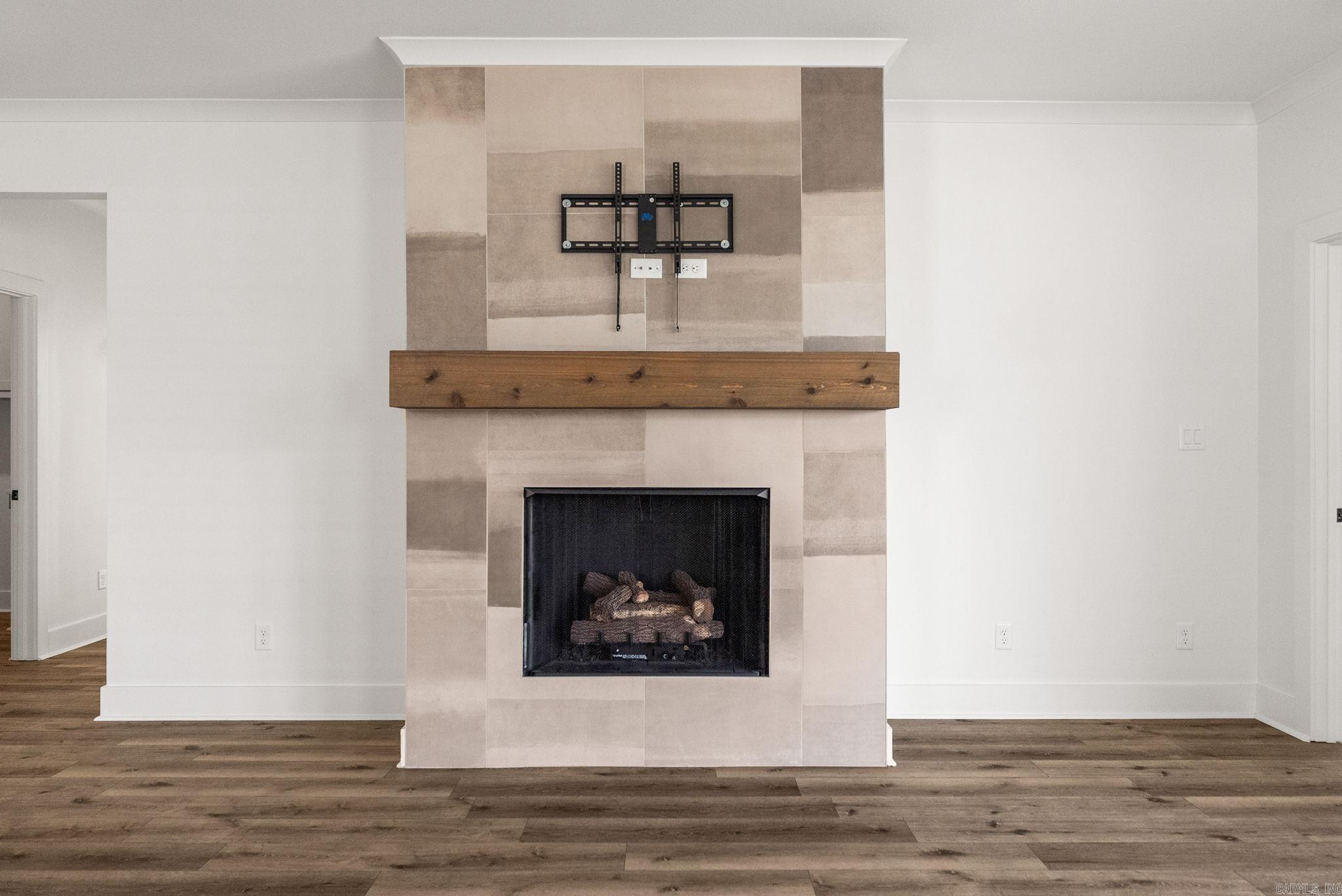 PARKSIDE PLACE - Residential