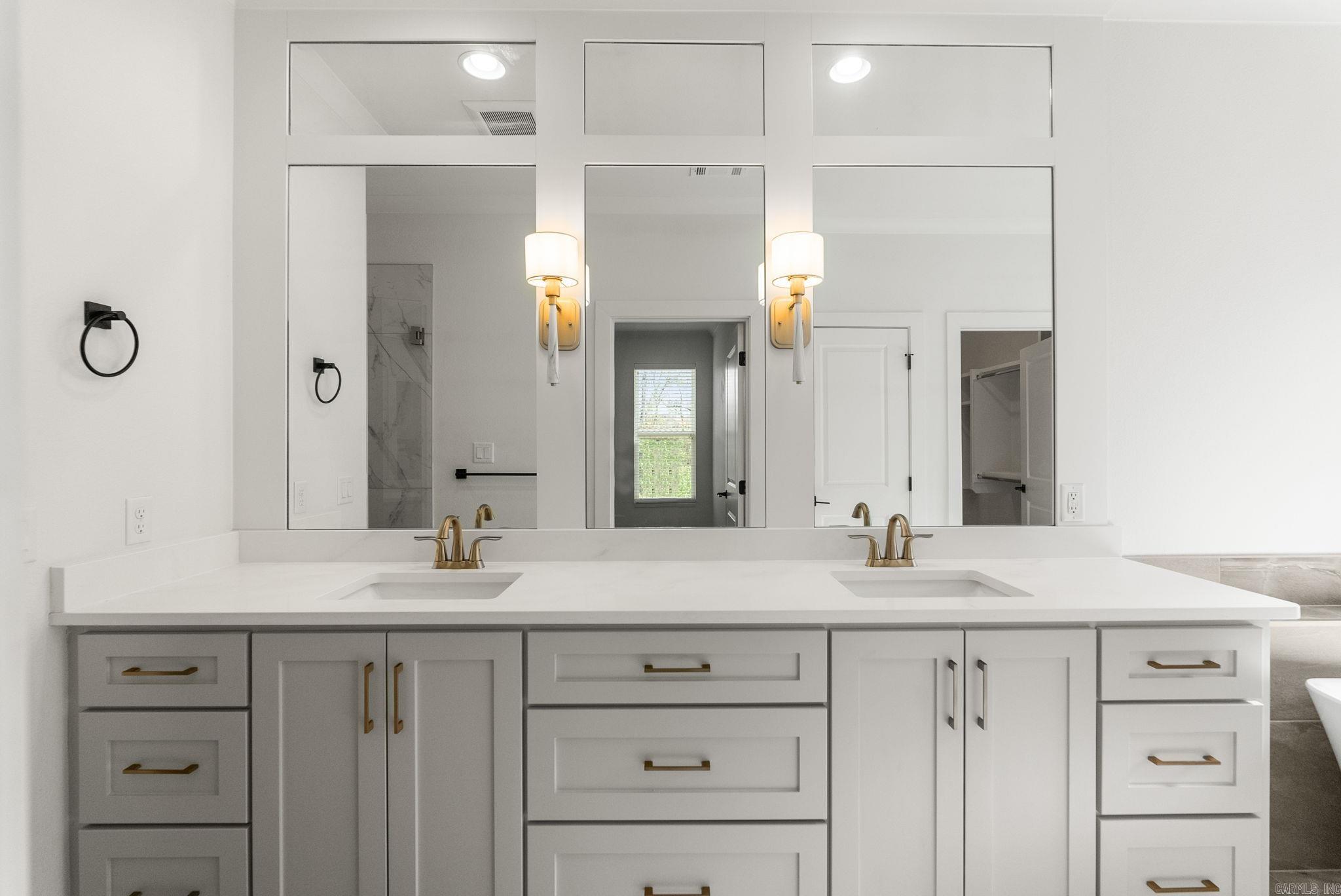 PARKSIDE PLACE - Residential