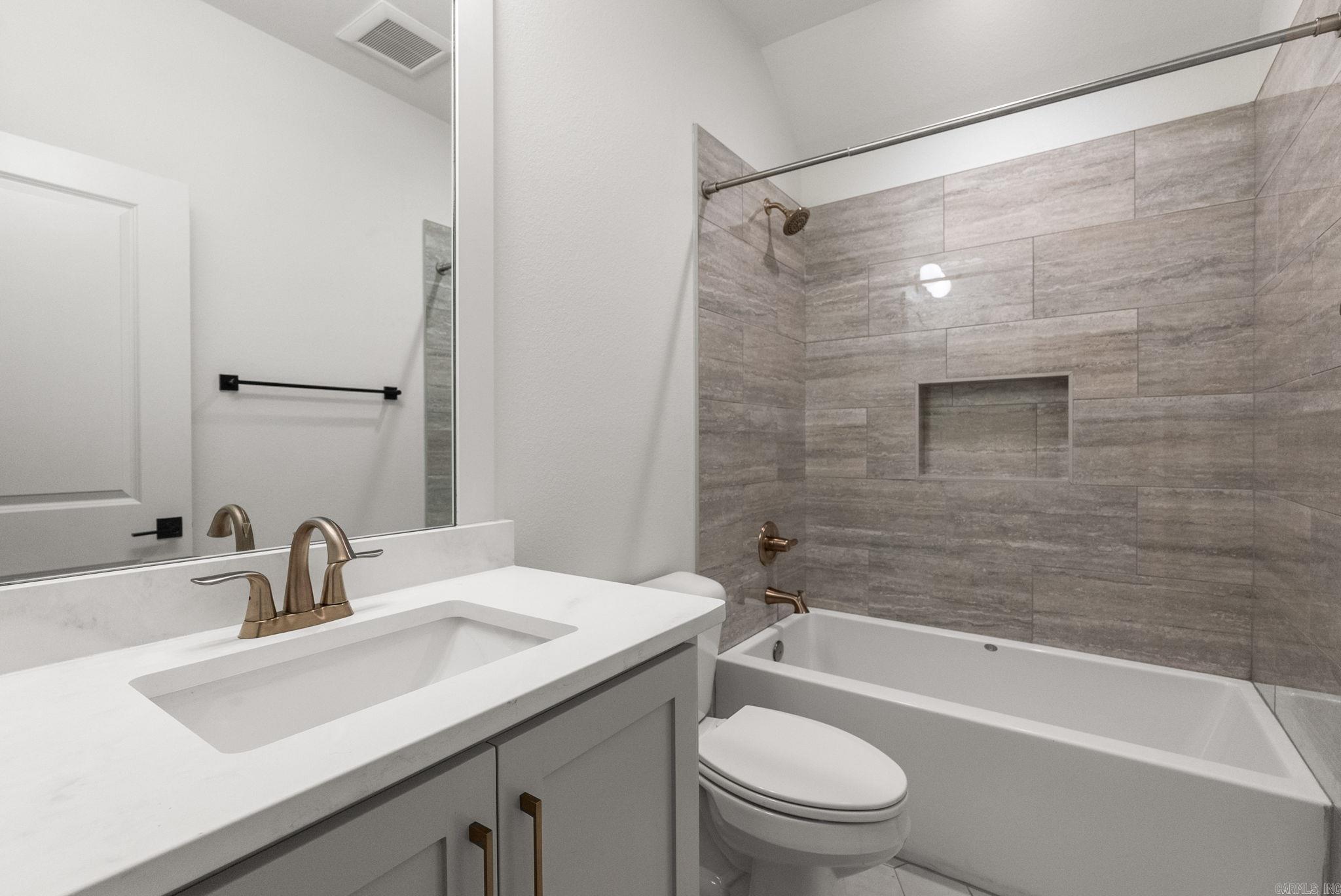 PARKSIDE PLACE - Residential