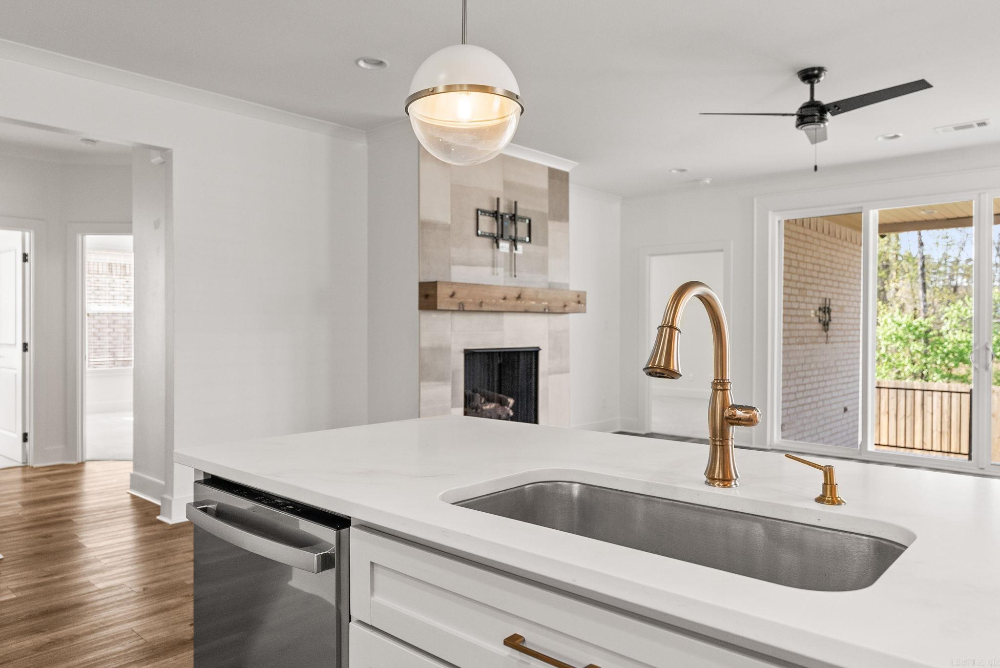 PARKSIDE PLACE - Residential