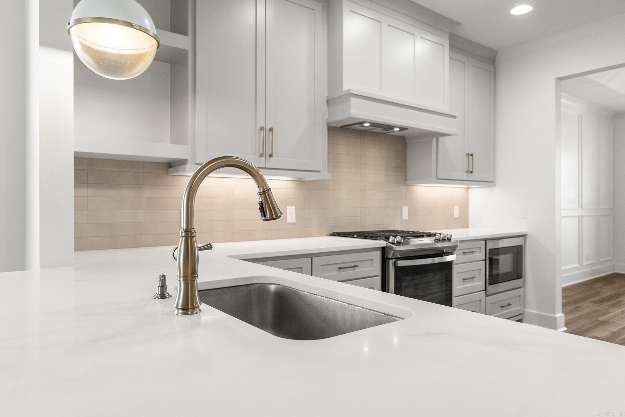 PARKSIDE PLACE - Residential