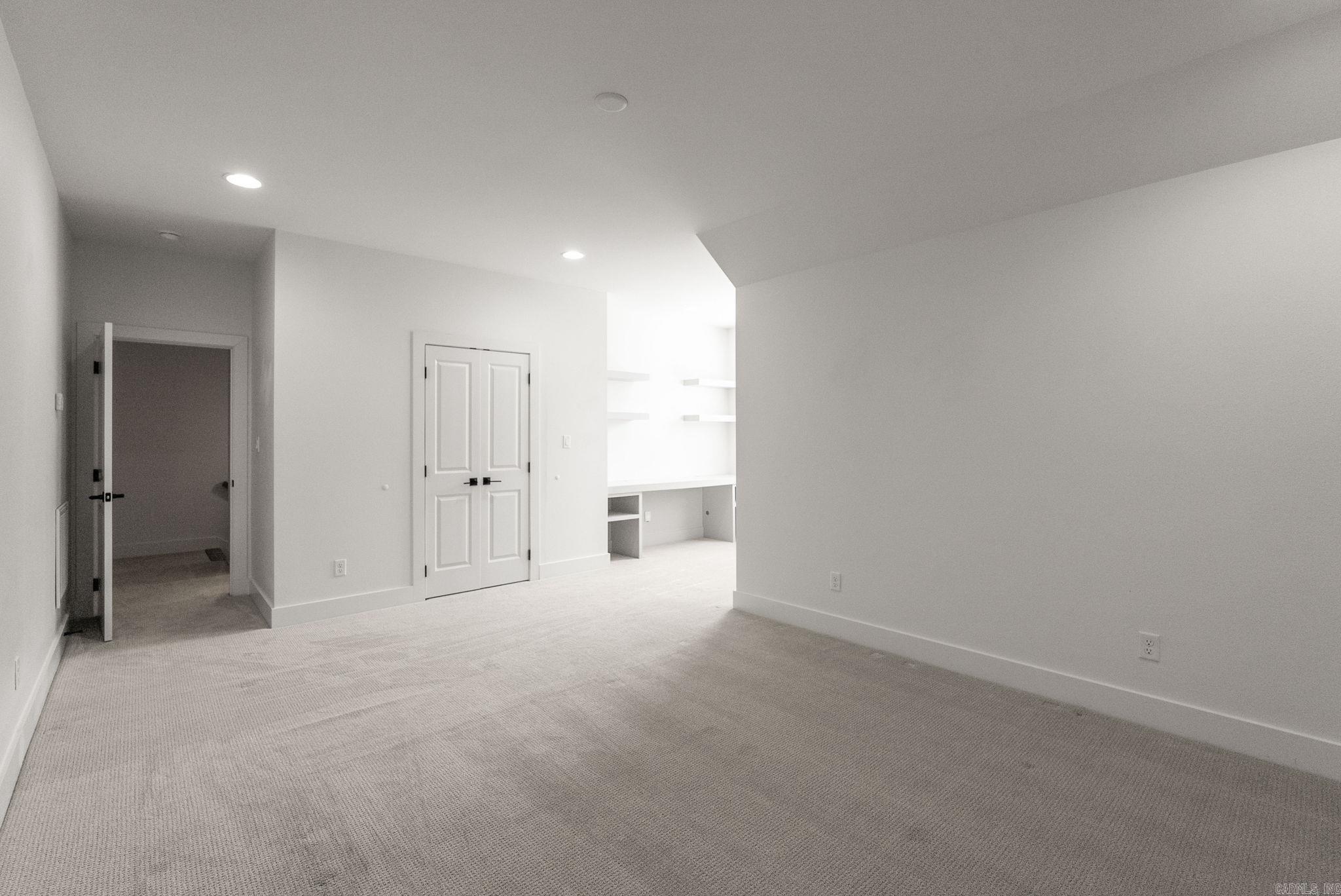 PARKSIDE PLACE - Residential