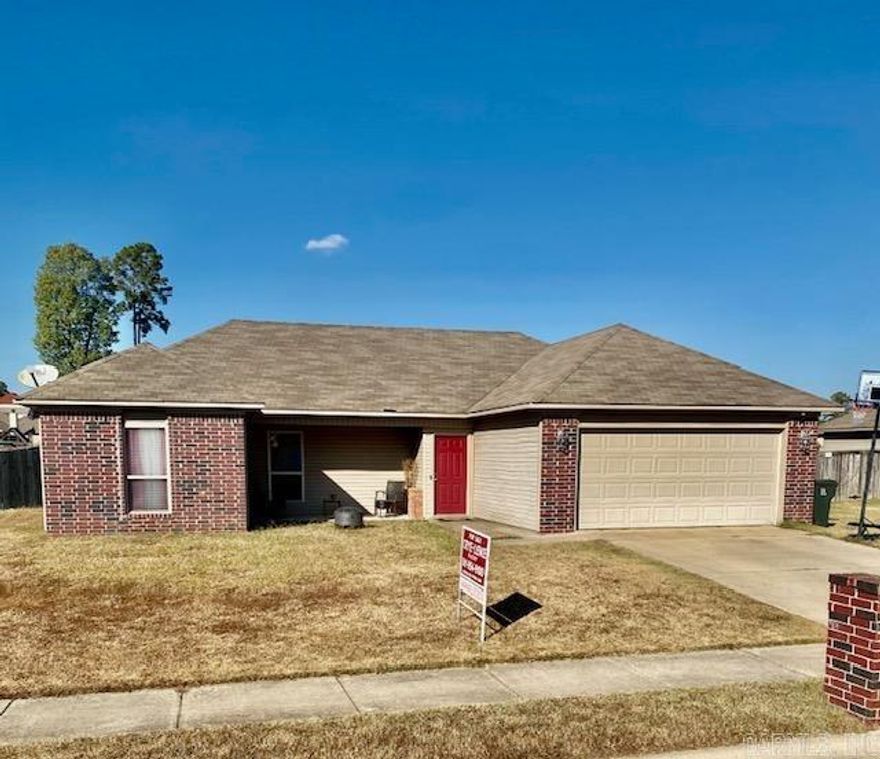 Single family home located in a quiet community with a spacious open floor plan. Fully gated backyard with plenty of space to share some good, quality family time.