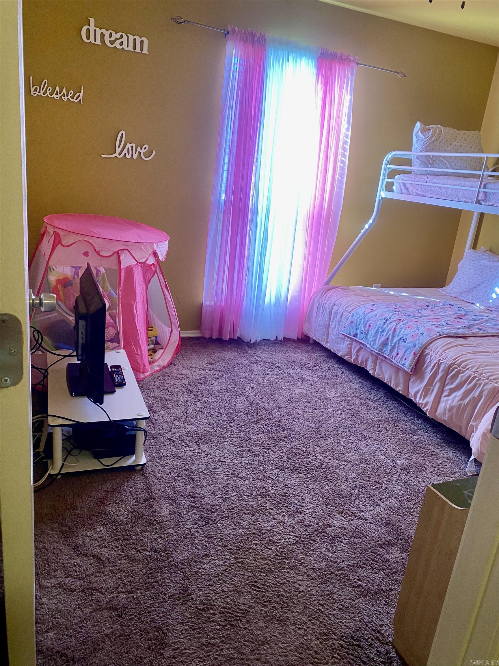 GREENWOOD ACRES - Residential