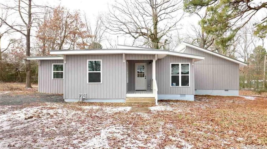 Fully remodeled 3 bedroom, 2 bathroom, 1702sf house right in the middle of Cabot! All new appliances with refrigerator, washer & dryer included! This bright, modern and centrally located house will rent quickly!