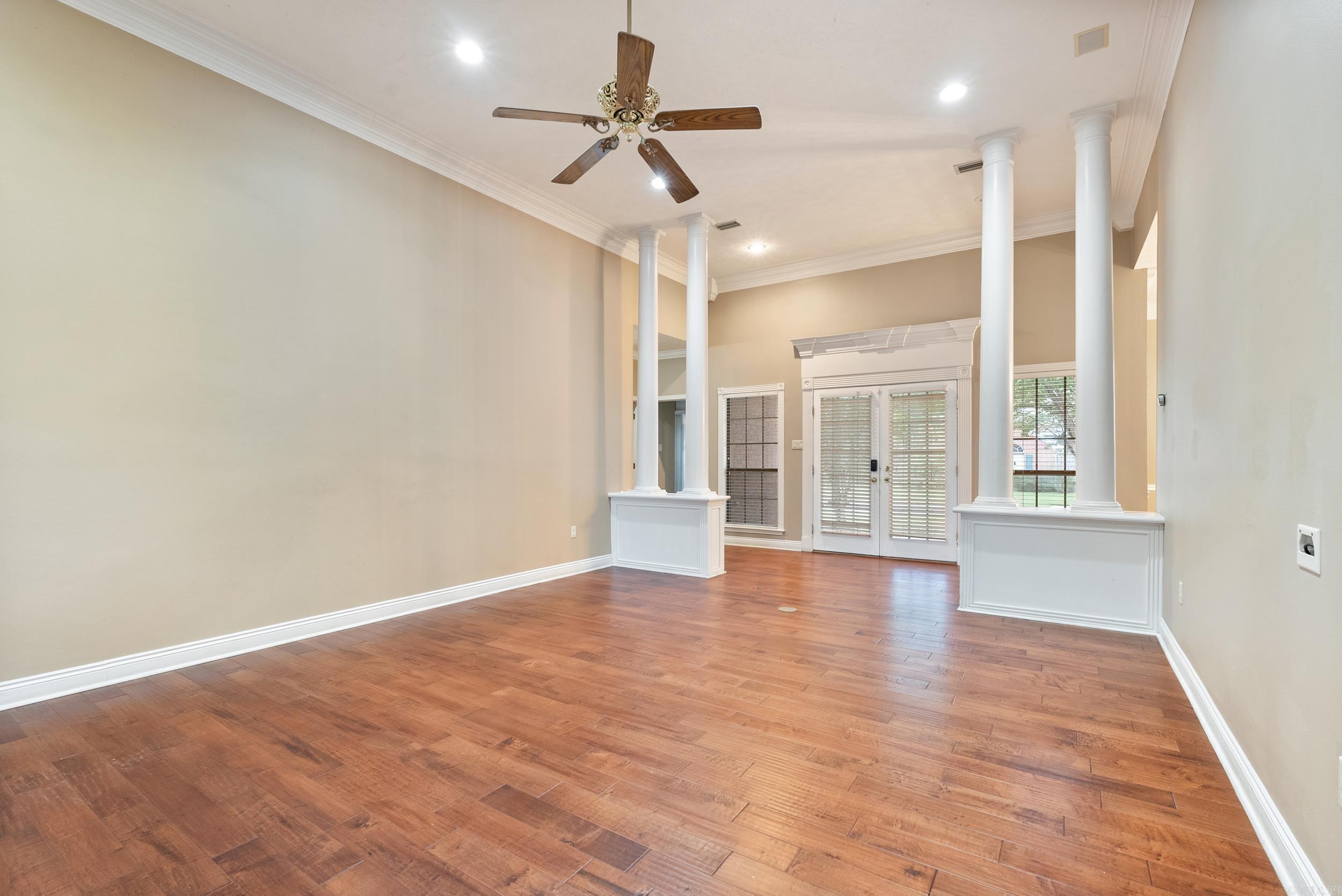 WOODLAND SPRINGS - Residential