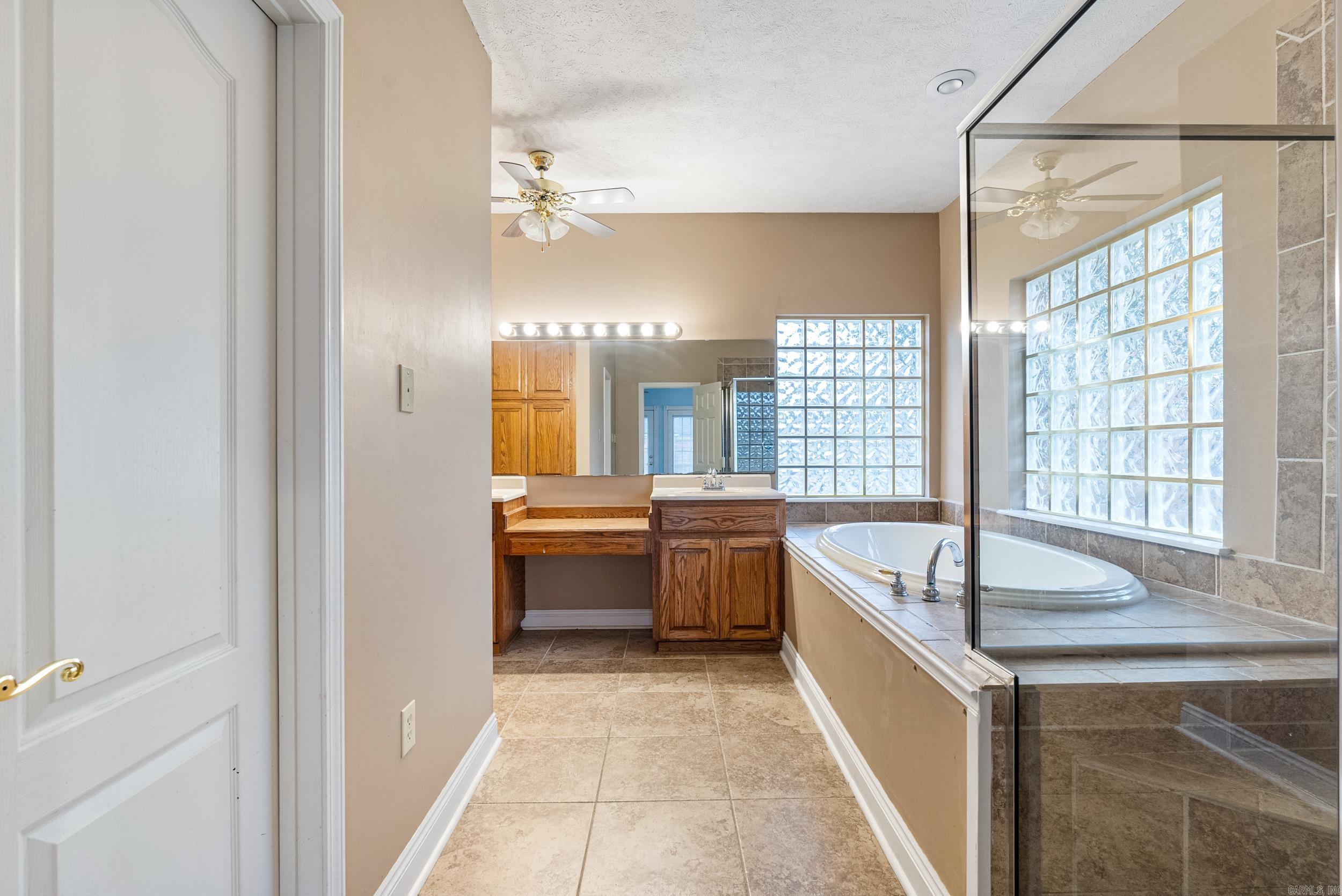 WOODLAND SPRINGS - Residential
